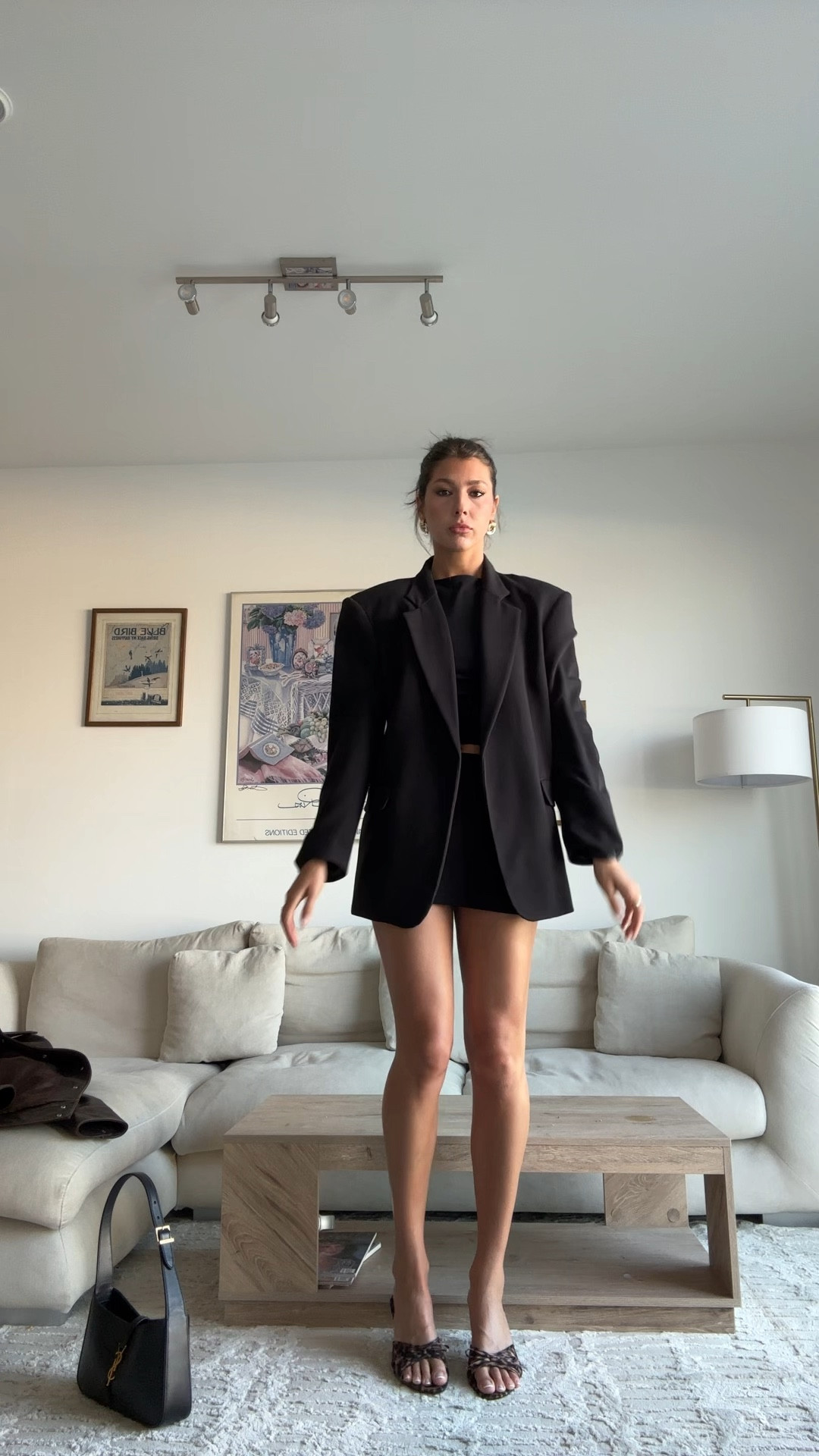 The best basics. Staples in my wardrobe. Mini skirt and oversized blazer 

#LTKstyletip #LTKbeauty

#LTKSeasonal