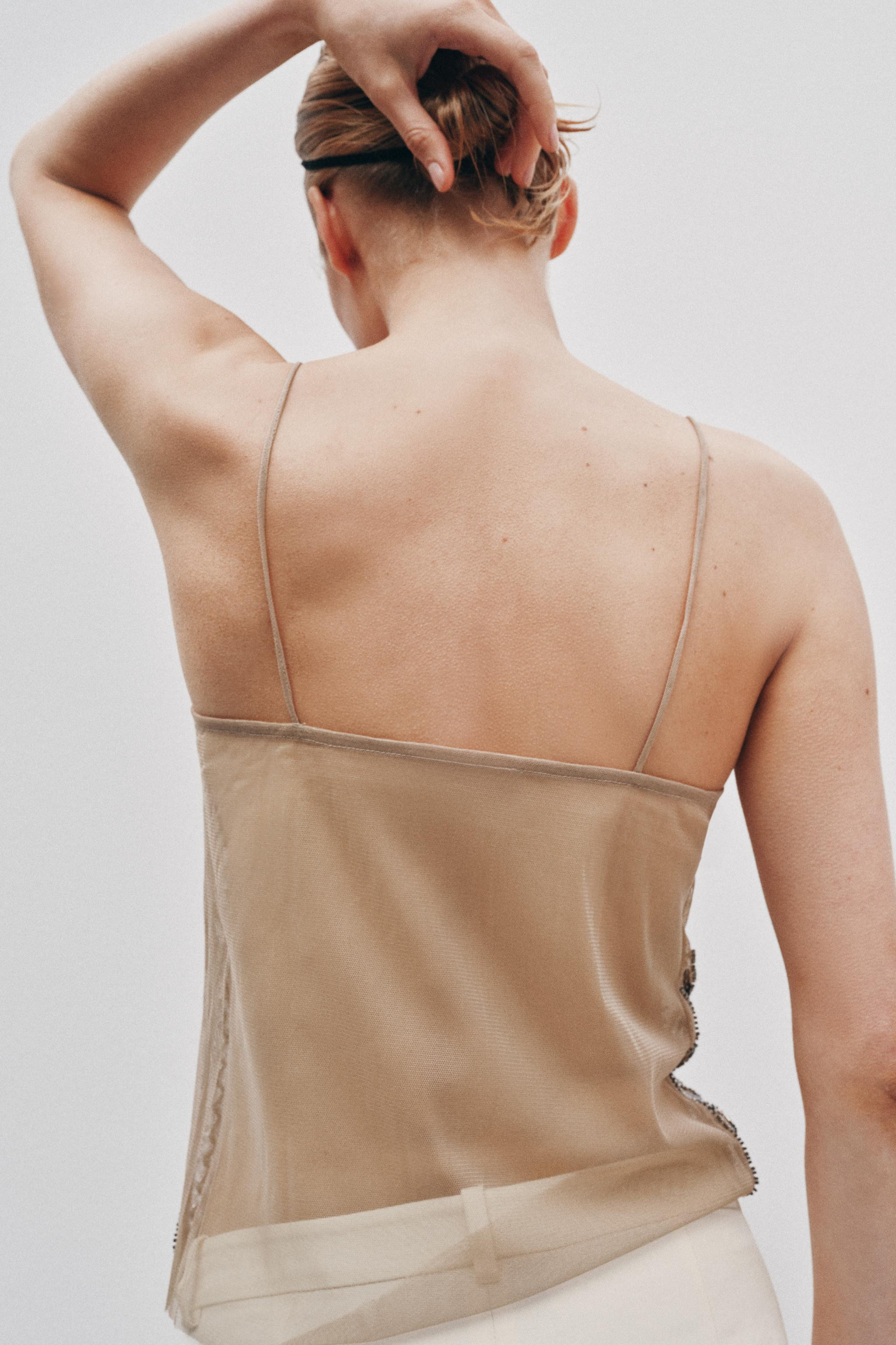 Description | Zara US