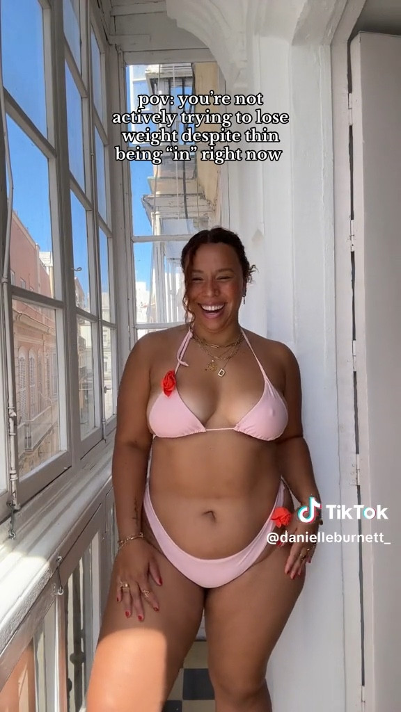 Obsessed with this bikini!! 🌺🌺

size: xl 🌸

#LTKPlusSize #LTKSwim #LTKU