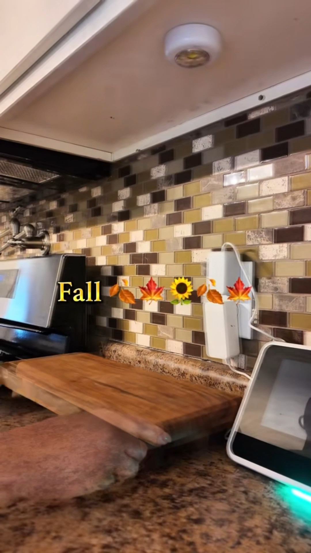 🍂✨ Fall vibes are officially here! I had so much fun adding little touches of autumn around the house. I wish I could link everything for you, but a few of my favorites came from Ross and TJ Maxx (and you know how those finds can’t be linked 😉).

I love how cozy everything feels now — warm colors, pumpkins, and all the fall textures. 🍁🕯️

I hope this inspires you to bring some fall magic into your own space! 🧡

#FallDecor #CozyHome #AutumnVibes #FallFavorites


#LTKSeasonal