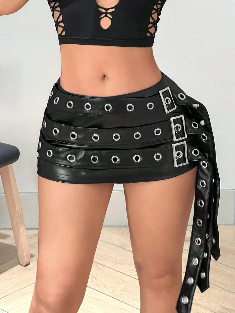 SHEIN ICON Y2k Tight-Fitting PU Belted Black Mini Skirt With Dangling Decor For Ultra-Low Waist Kpop Style Summer Outfit Going Out Clothing Music Festival Festival Outfits | SHEIN
