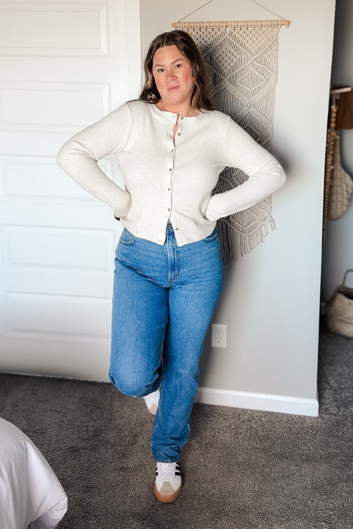 Cutest new sweater from target, and super affordable!
Top: XL
Jeans: 33L
Shoes: 10

#LTKFindsUnder100 #LTKMidsize #LTKGiftGuide