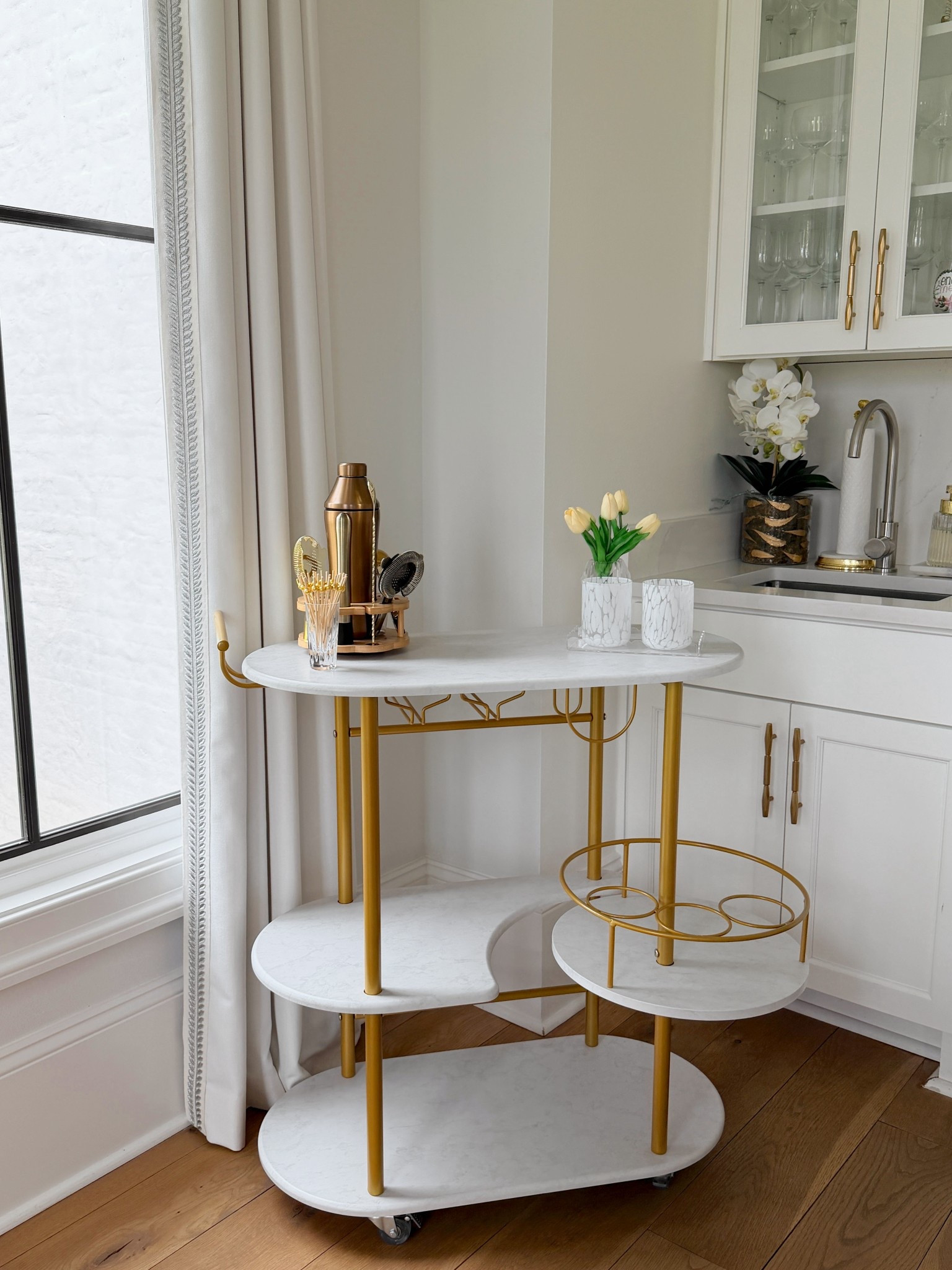 This bar cart is so perfect for hosting & organization!

#barcart #homedecor #homeorganization #shaker #targetfinds #amazonfinds

#LTKfoodie #LTKHome
