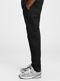 Modern Khakis in Slim Fit with GapFlex | Gap (US)