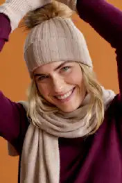 Mongolian Cashmere Pom Pom Beanie | Quince