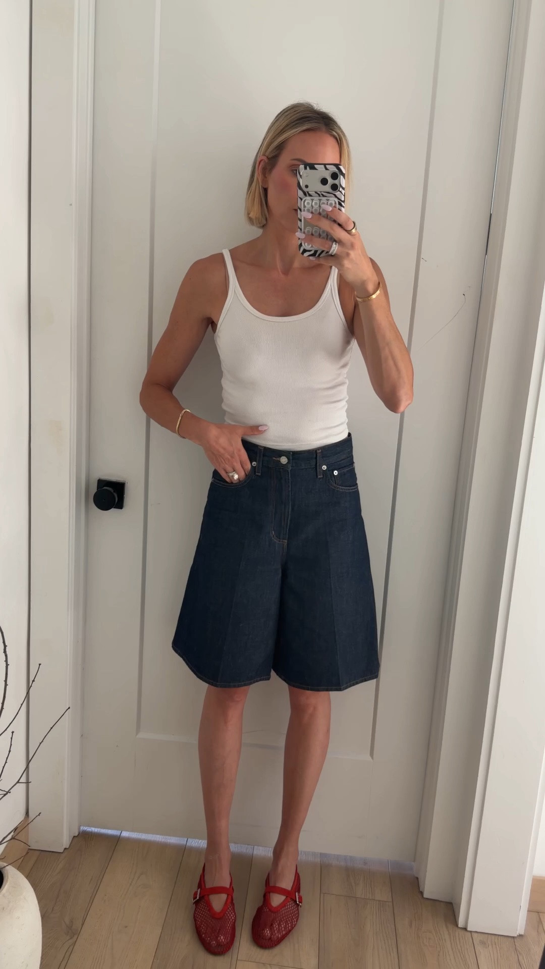Disregard my bra situation. I should’ve ordered a bigger size. I hate how it’s bulging. Wearing a small in the Amazon tank. Wearing my usual size in the shorts, but I should have sized down one size. They’re big. ￼

#LTKOver40 #LTKootd #LTKTall