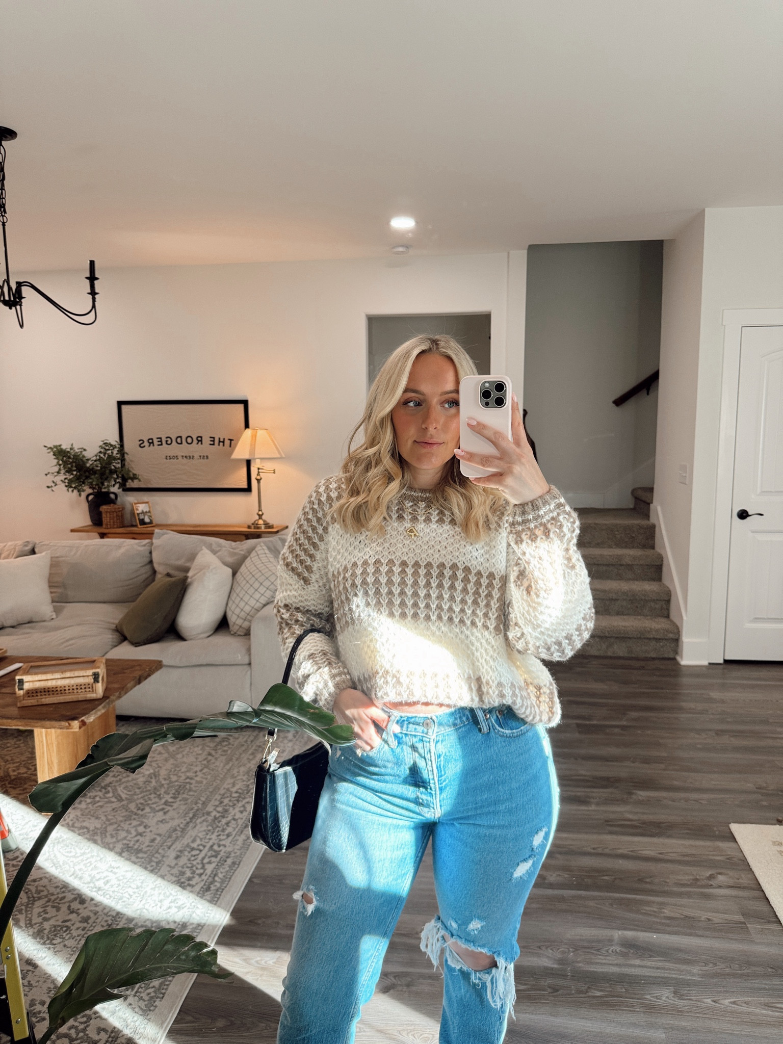 Sweater // medium
Jeans // 27 
Shoes // tts 