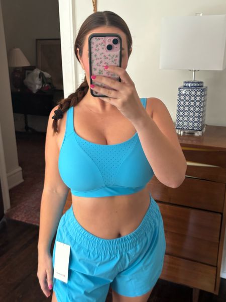 Lulu’s newest high-support sports bra!! Wearing a 34DD