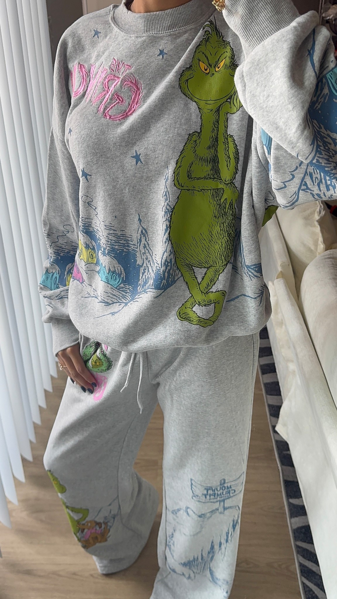 Grinch holiday matching set, Christmas sweatset, Christmas sweatpants, holiday sweatshirt, grinch who stole Christmas shirt, target finds, target matching set 

#LTKGiftGuide #LTKSeasonal #LTKHoliday