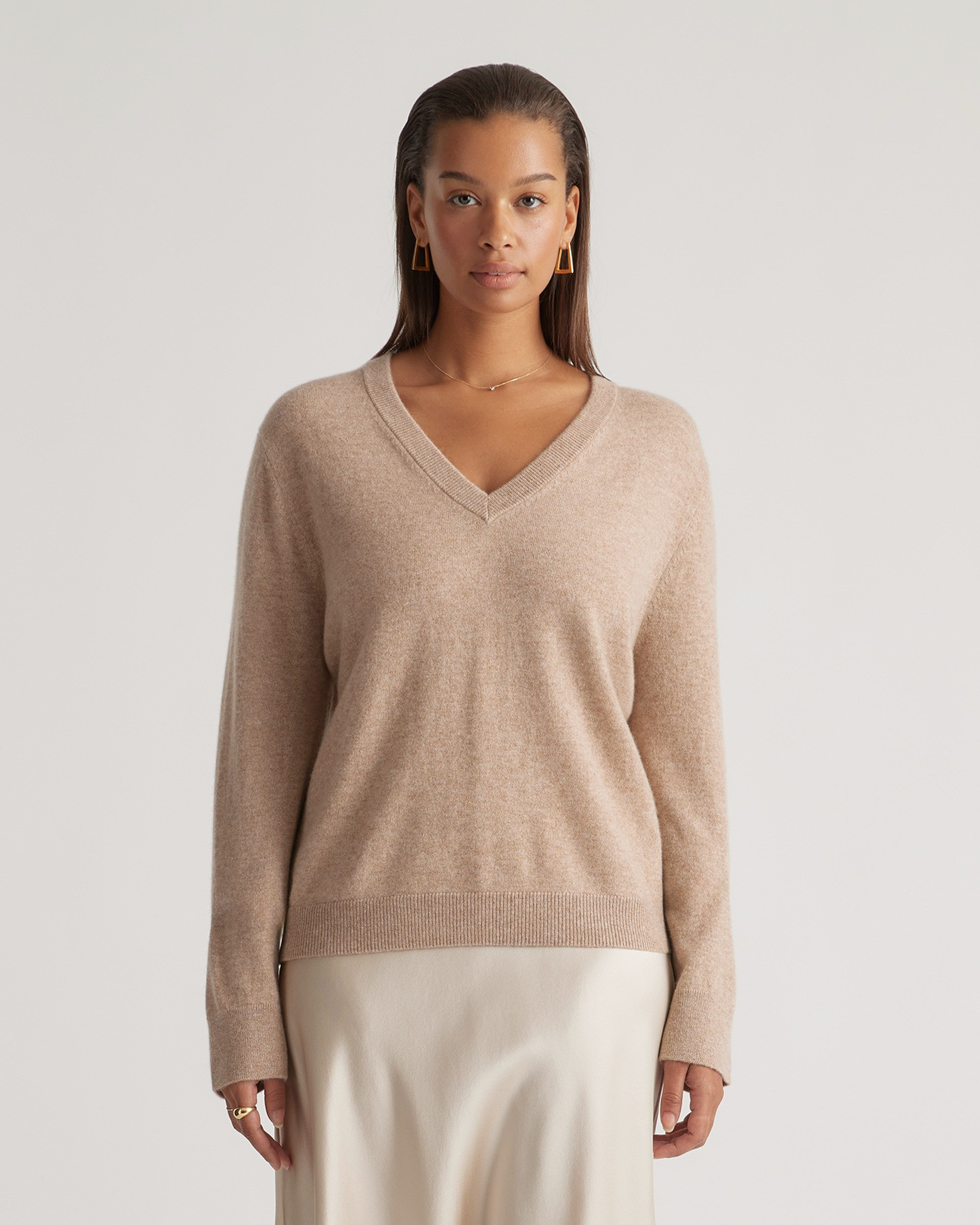 Quince | Women's Mongolian Cashmere Relaxed V-Neck Sweater in Oatmeal, Size Small | Quince
