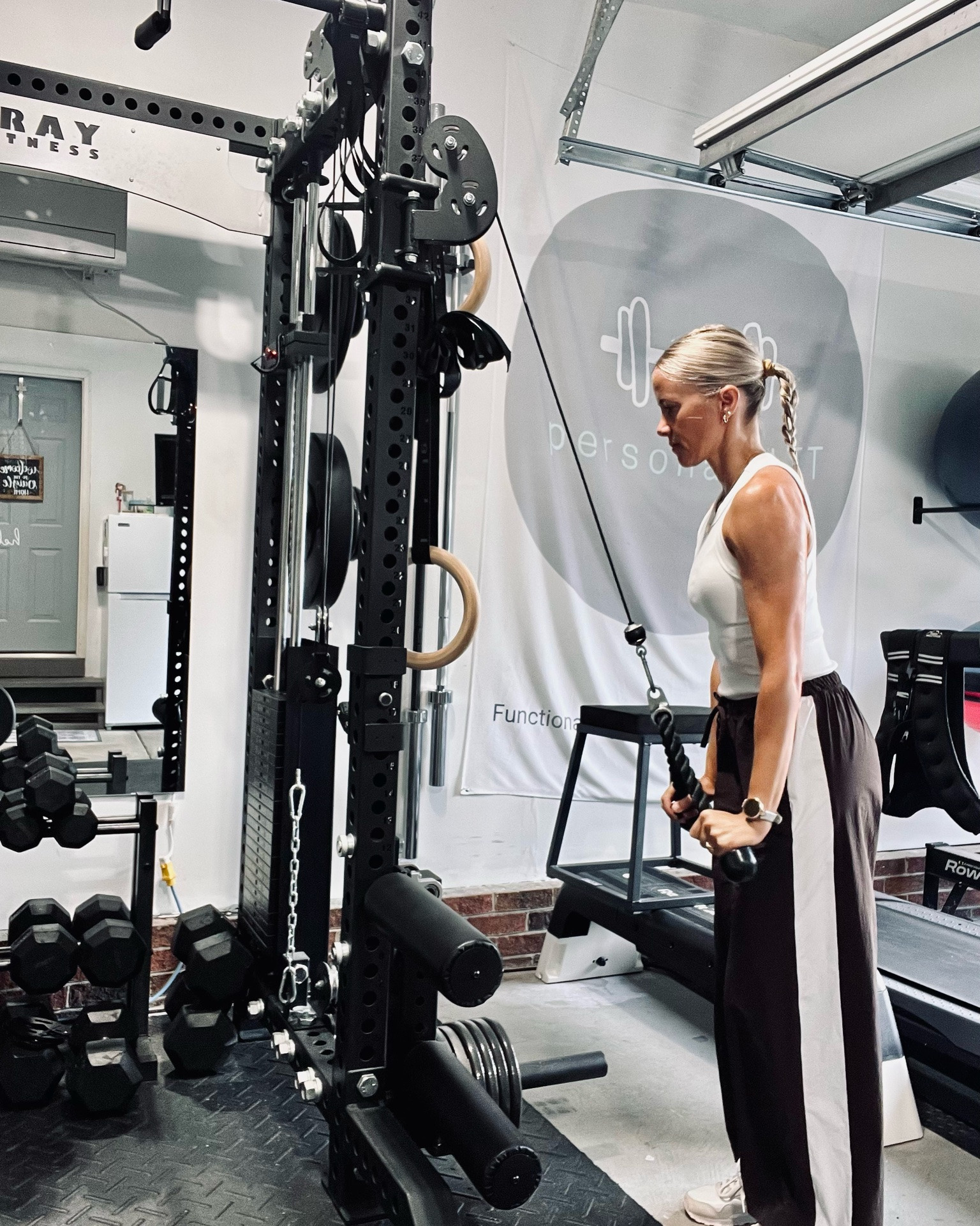 This Old Navy activewear combo is GOOD 👏 Lightweight wide leg running pants + the comfiest racerback tank. And this lightweight pullover for cool mornings. Cute together, easy to mix separately, and perfect for workout → errands → real life 🤍

#LTKmomlife #LTKActive #LTKootd