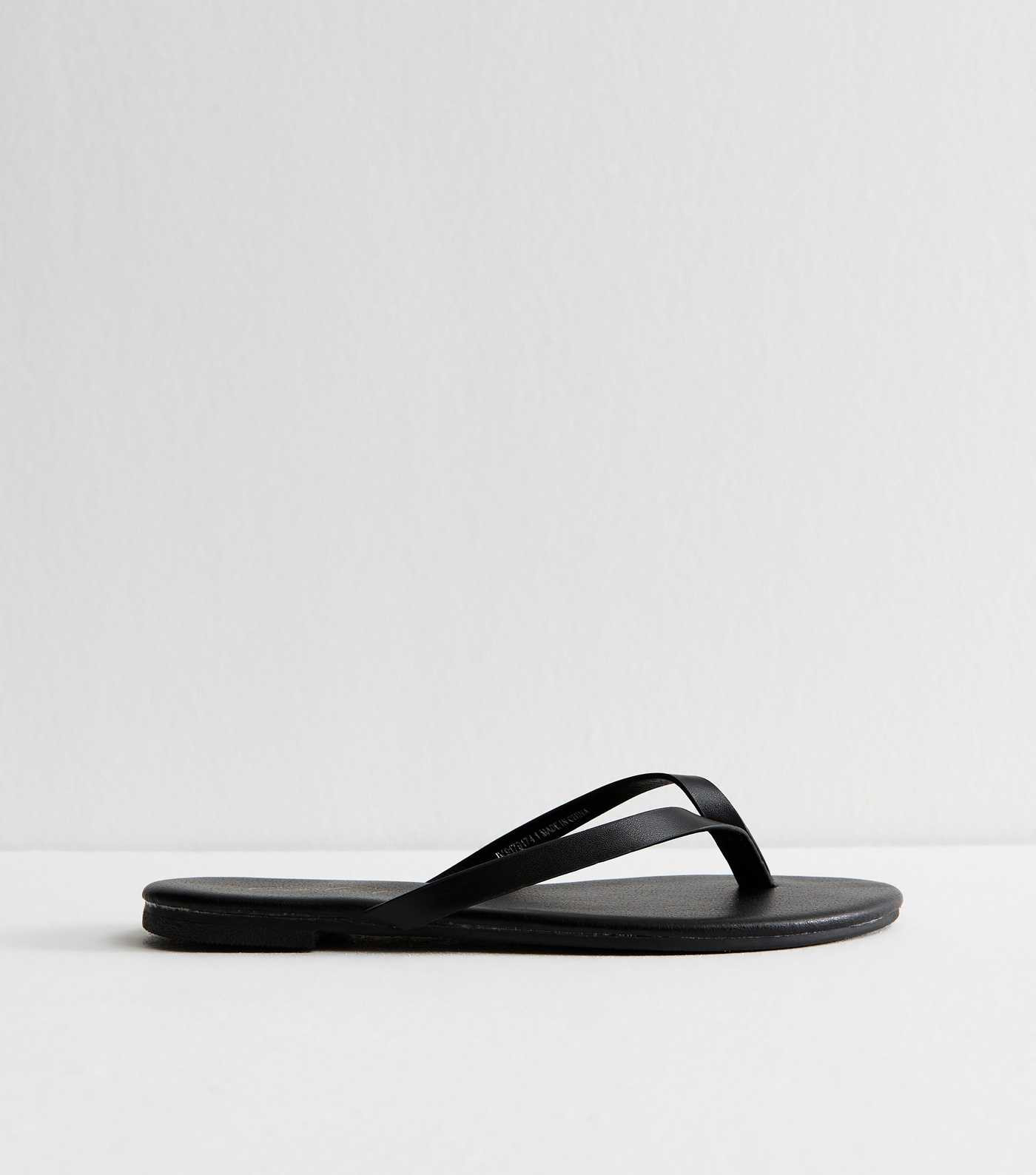 Black Faux Leather Thong Strap Sandals | New Look | New Look (UK)