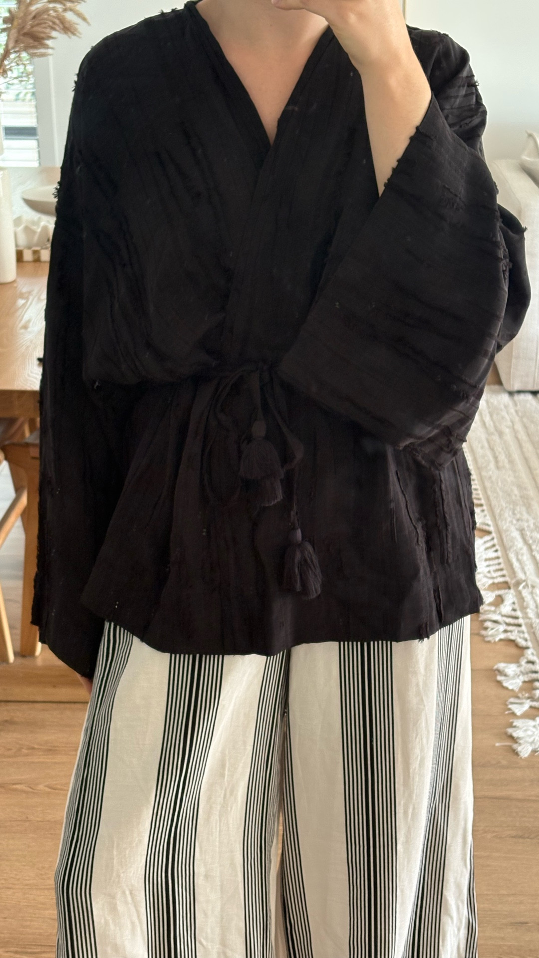 Wearing M pants (size down for a true high waist fit or stick to normal for a more mid rise fit like I have here) 
Wearing XS/S in the kimono 

#LTKsummer #LTKspring #LTKaustralia