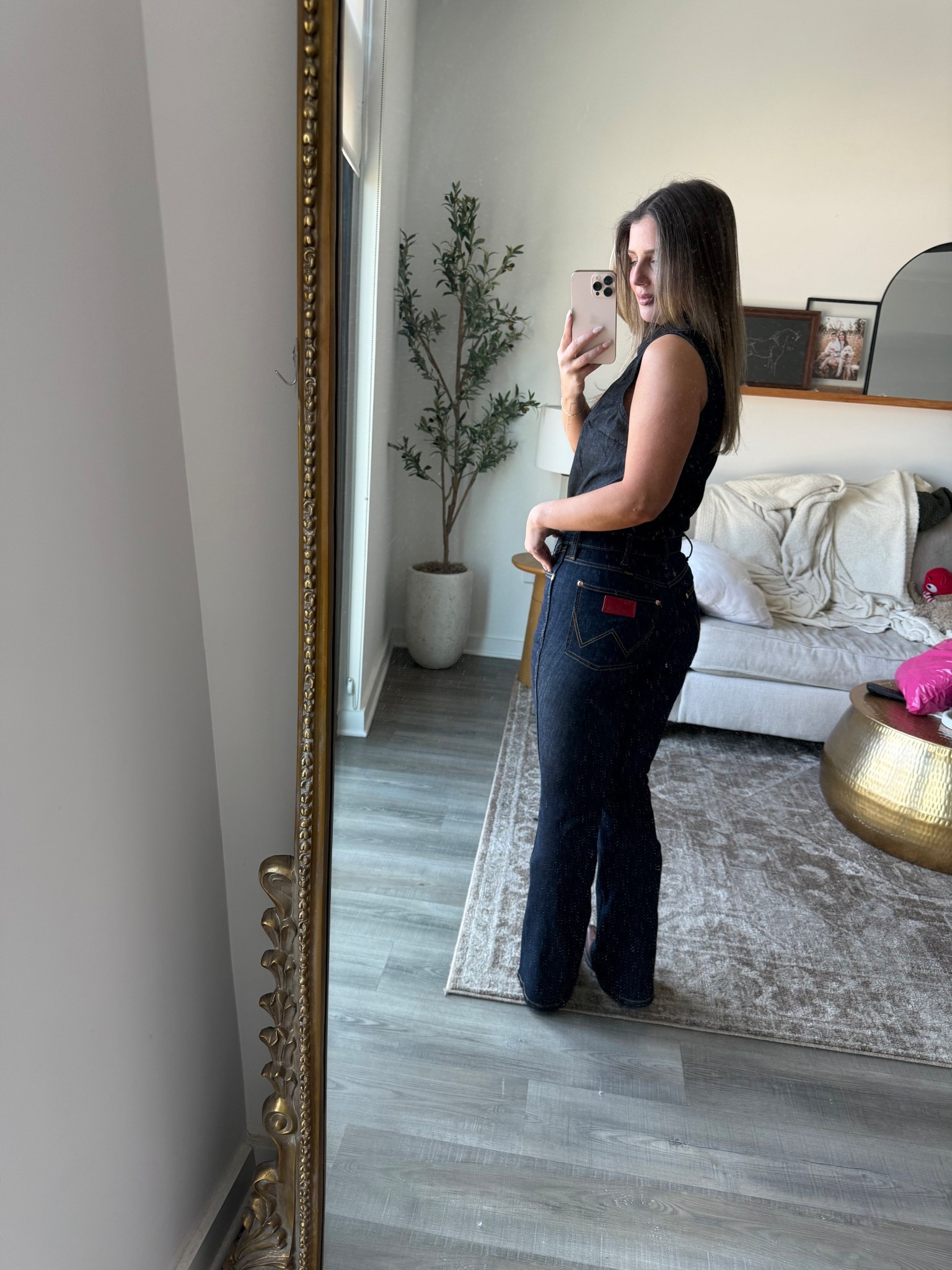 Wrangler x Lainey Wilson 
26x30 in the jeans
S in the top
