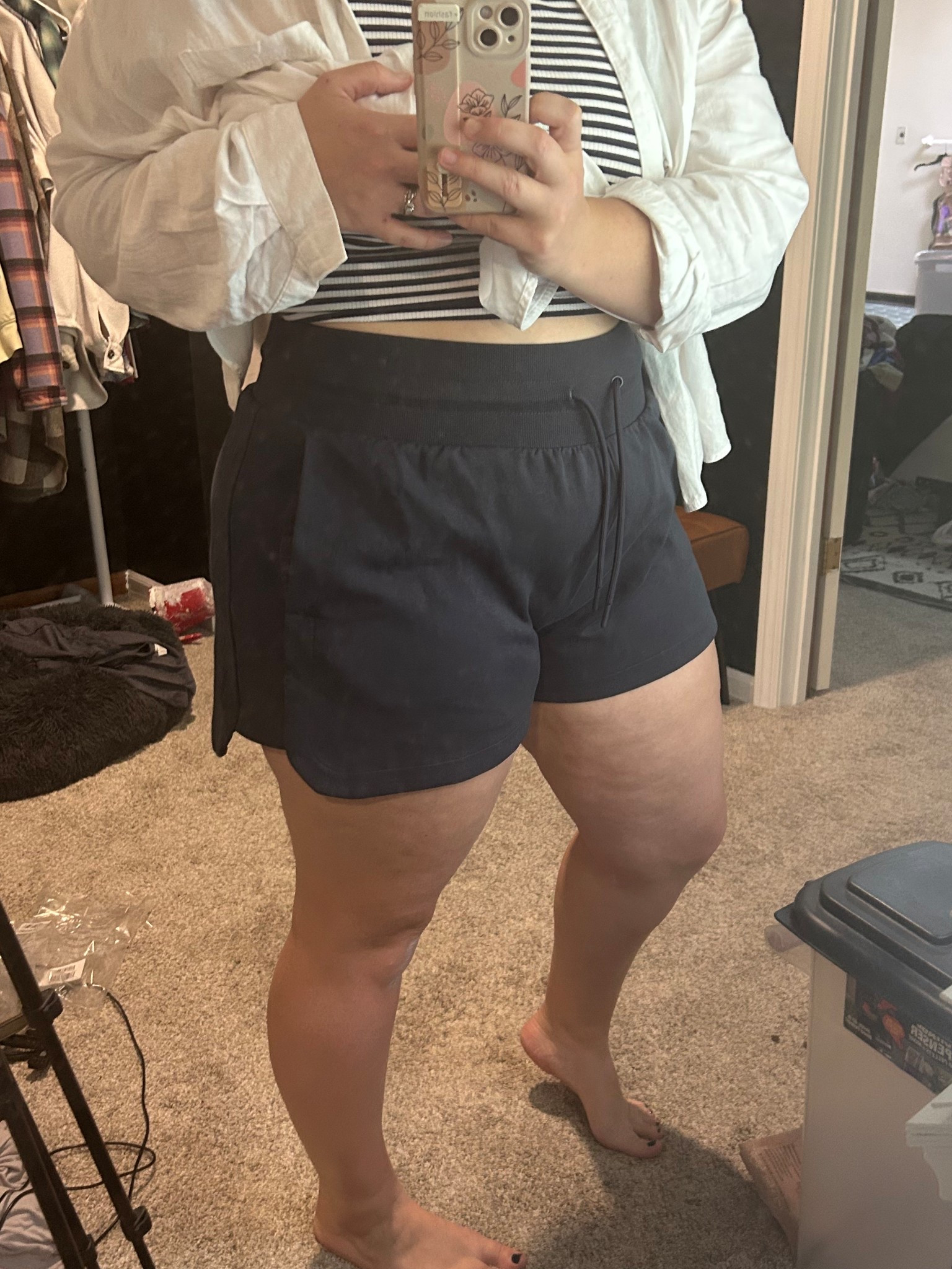 A great shorts option for thick thighs. A varley look for less option. TTS