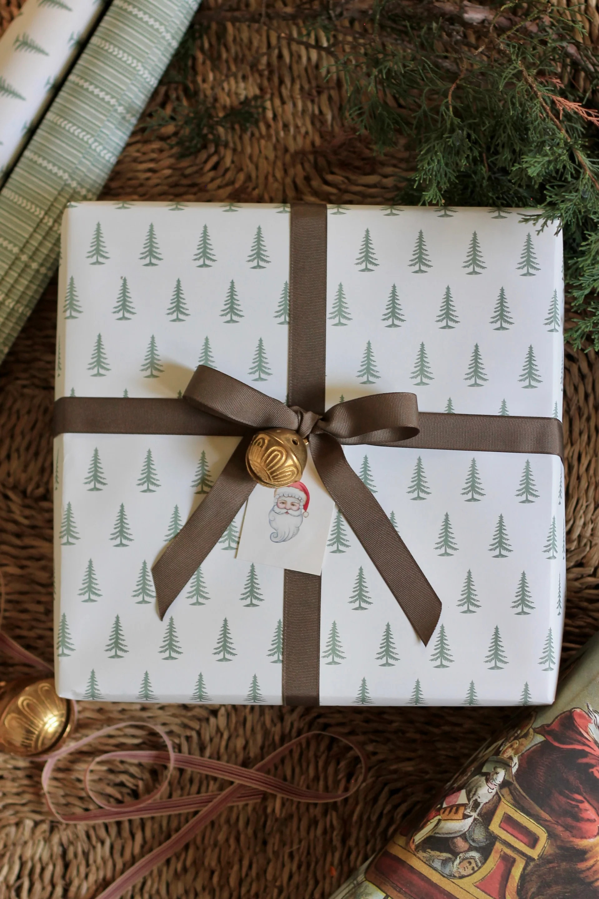 Tree Hunt Wrapping Paper | JSH Home Essentials