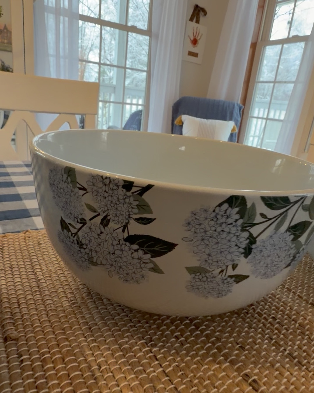 These new Beautiful by Drew are gorgeous! Blue hydrangeas 💙😍 A 4qt stoneware bowl and a 9x13 stoneware baker. They make food look so good 😍💙 @walmart #walmart #beautifulbydrew #drewbarrymore #kitchen #home #food #ltk #ltkcreator 

#LTKfoodie #LTKHome