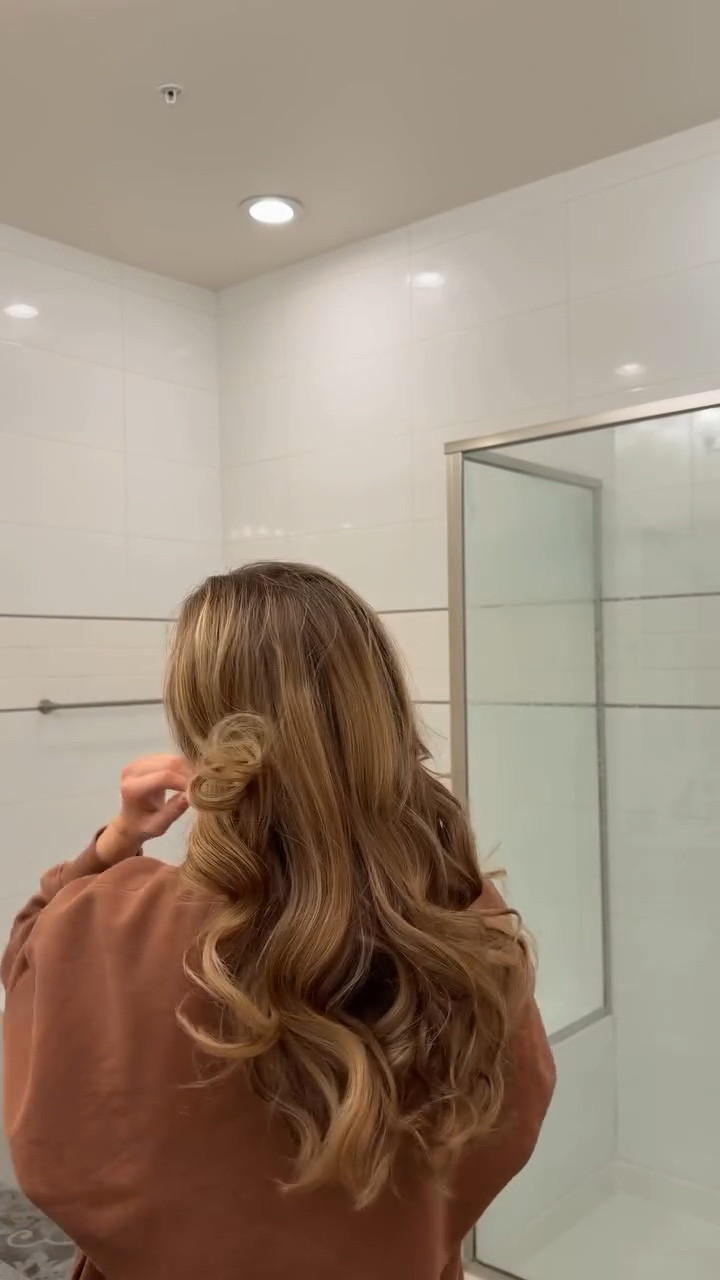 I love this trend 💖💘🩰 #hairvideos #hotrollers #hairinspo