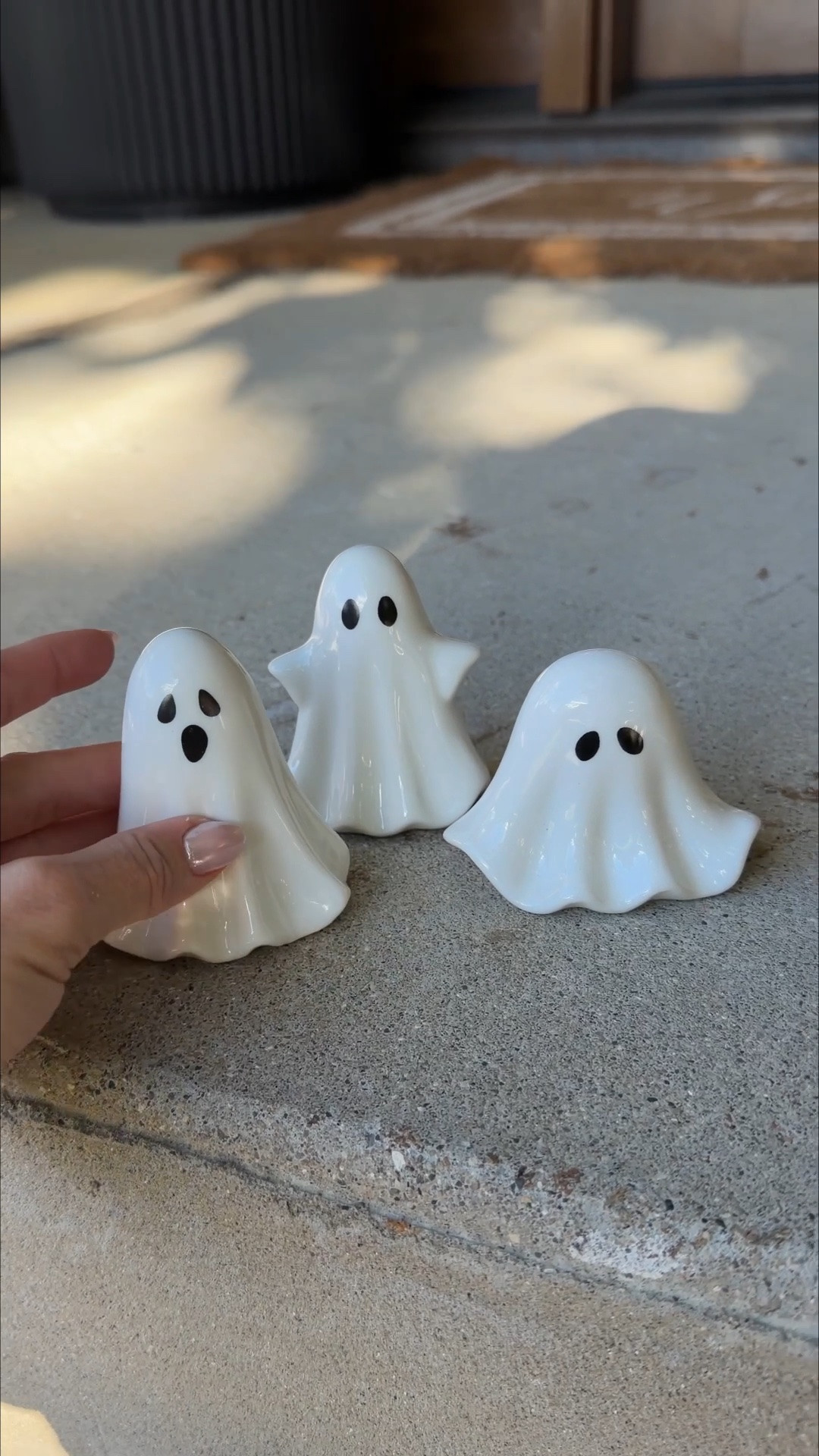 How freaking cute are these little ceramic ghosts!?!? All from @Wayfair I’ll link the fall wreath from birch lake and the mum pots! #ad #wayfairpartner #wayfair

#LTKHome