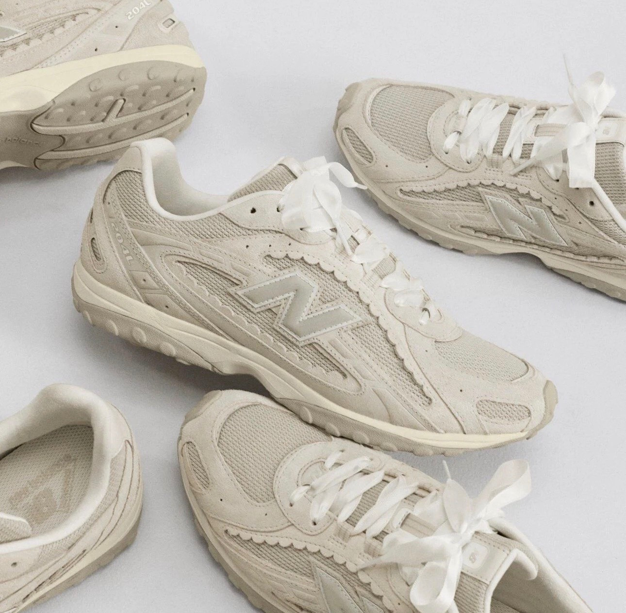 Love these sneakers for soccer sidelines or the masters! If you love city sneakers this is a great pair too xx 