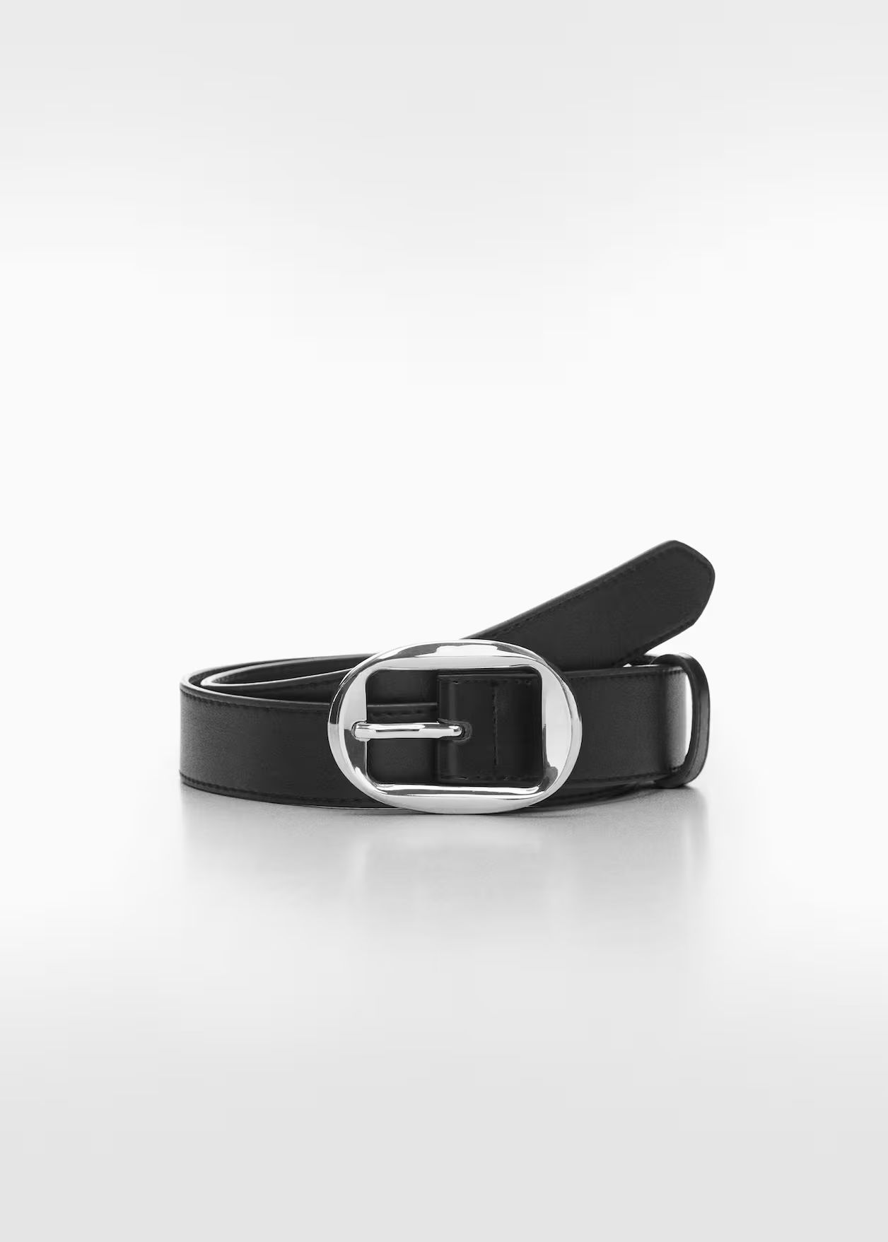 Oval buckle belt | MANGO (US)