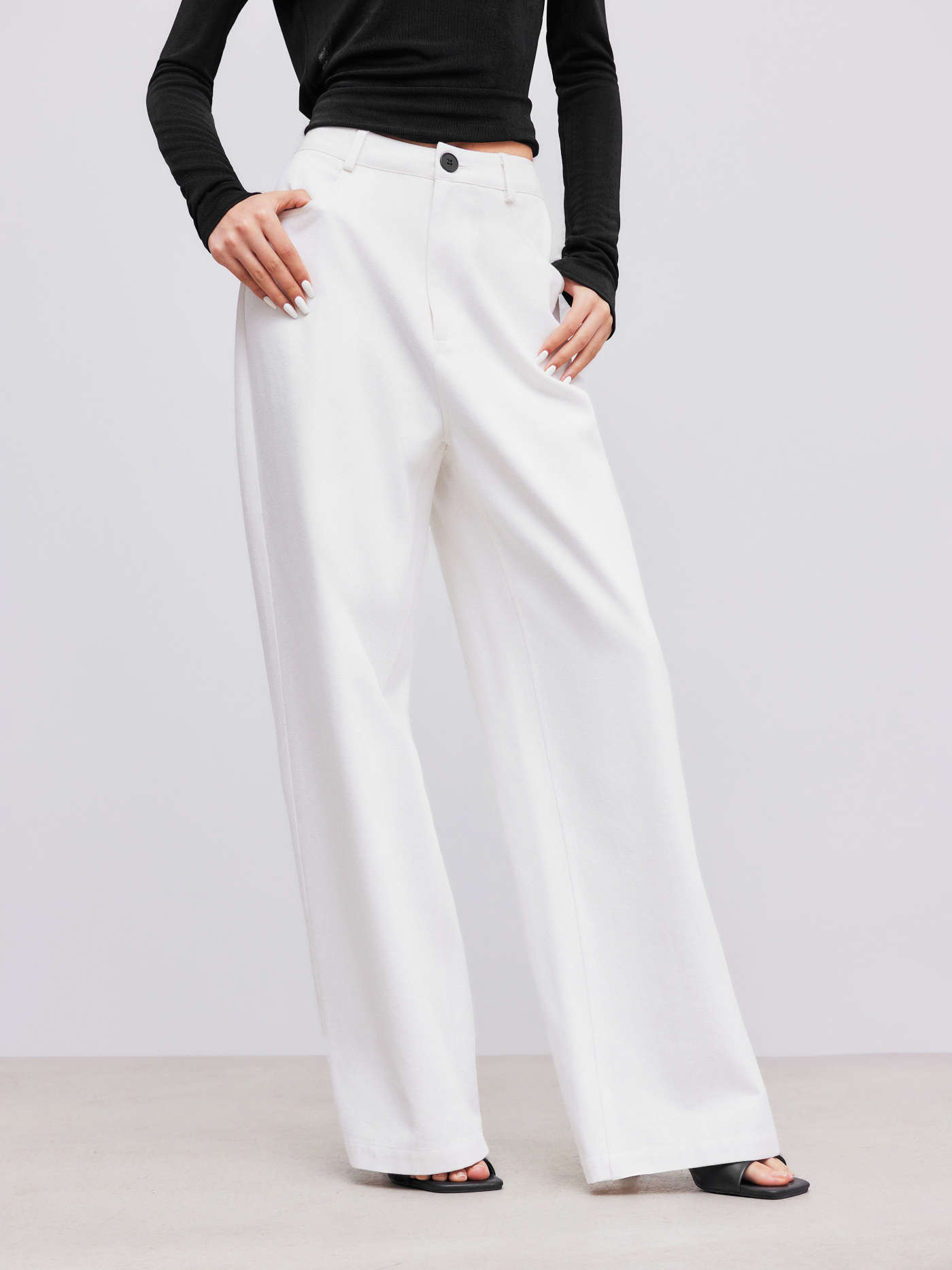Gewebte Mid-Rise Hose mit weitem Bein in Unifarben | Cider