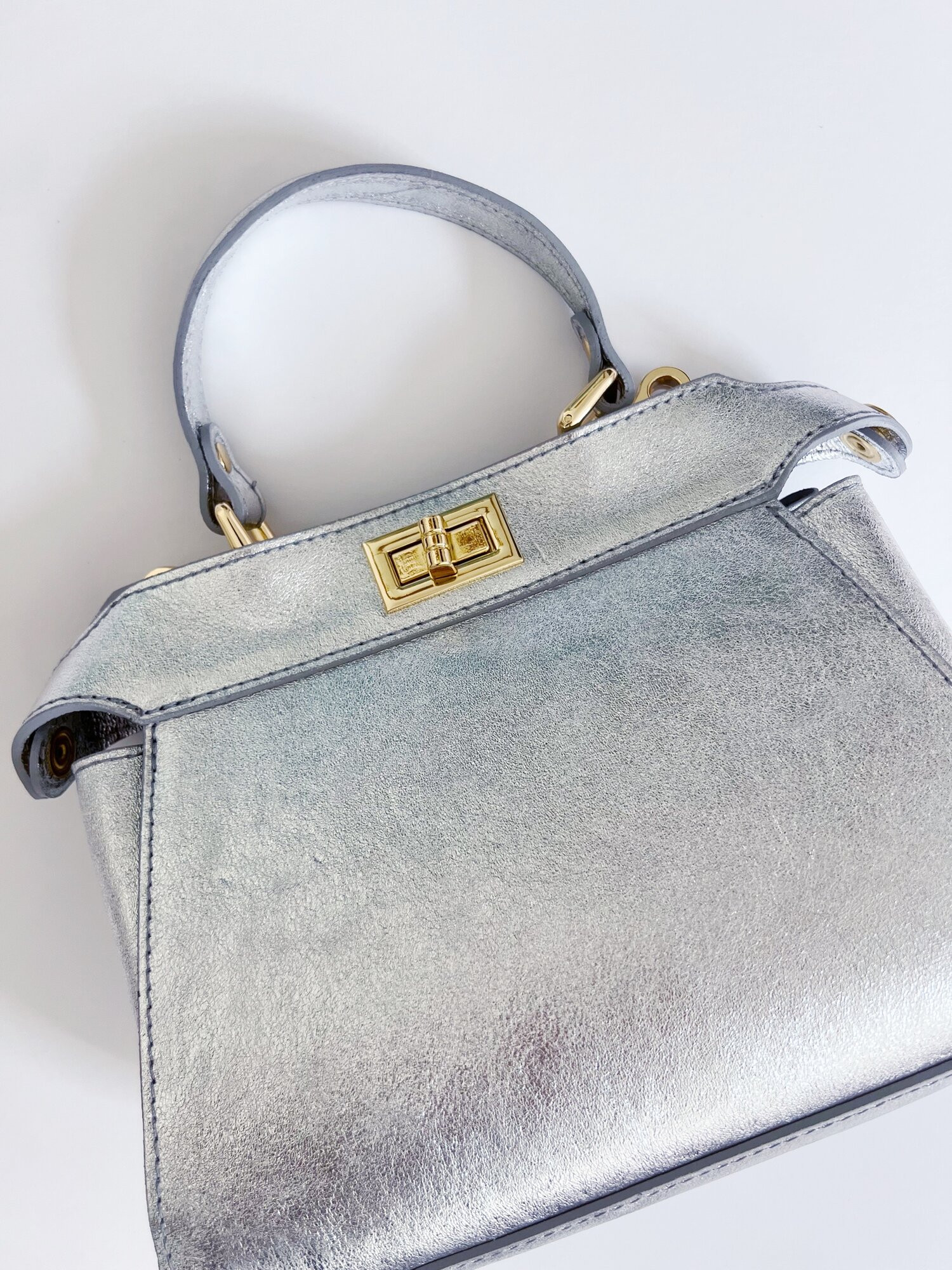 Mini Twist Lock Silver Metallic Leather Bag — COLORES COLLECTIVE | Colores Collective