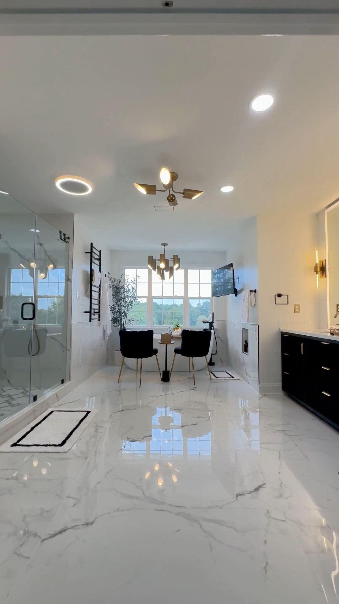 Would you add a sitting area to your bathroom? Flashback to styling my sisters bathroom. Shop the Wayfair Presidents’ Day sale 

#LTKHome #LTKSaleAlert