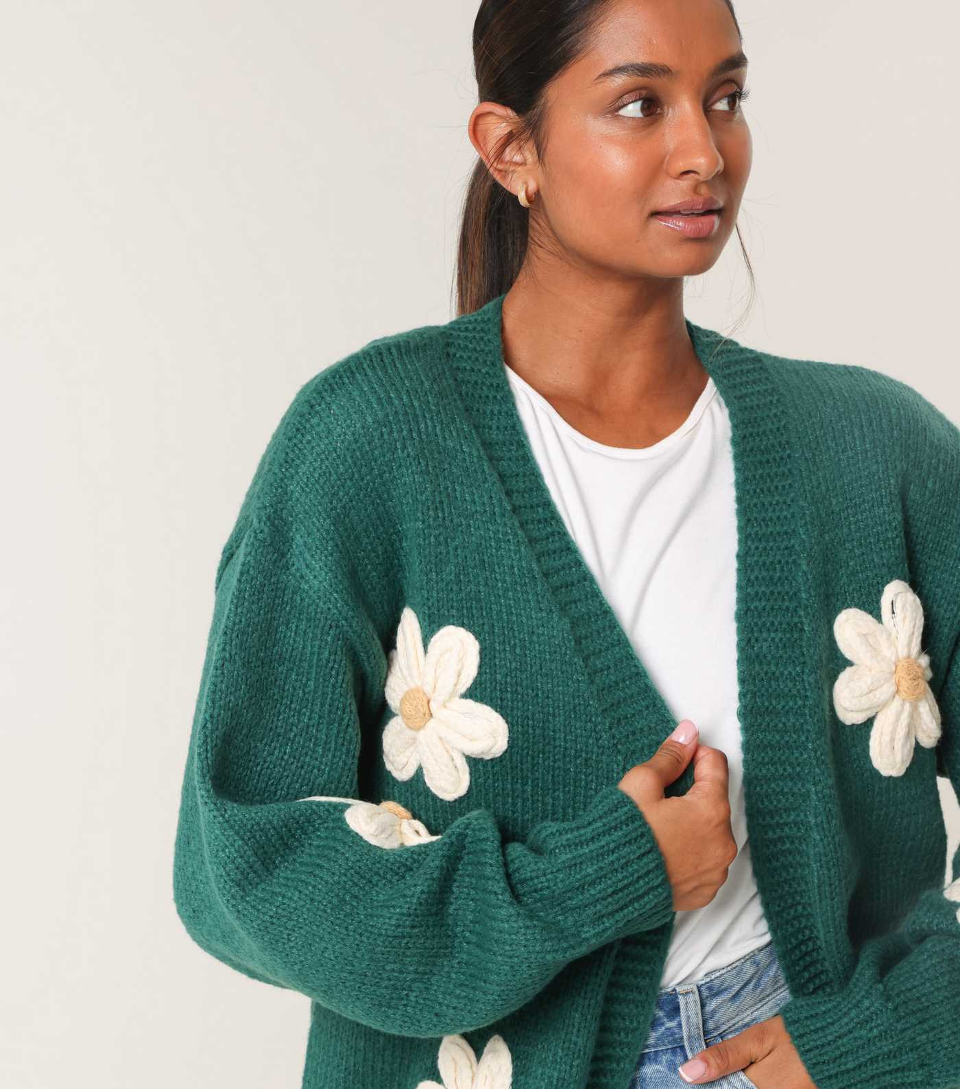 Blue Vanilla Green Daisy Embroidered Cardigan | New Look | New Look (UK)