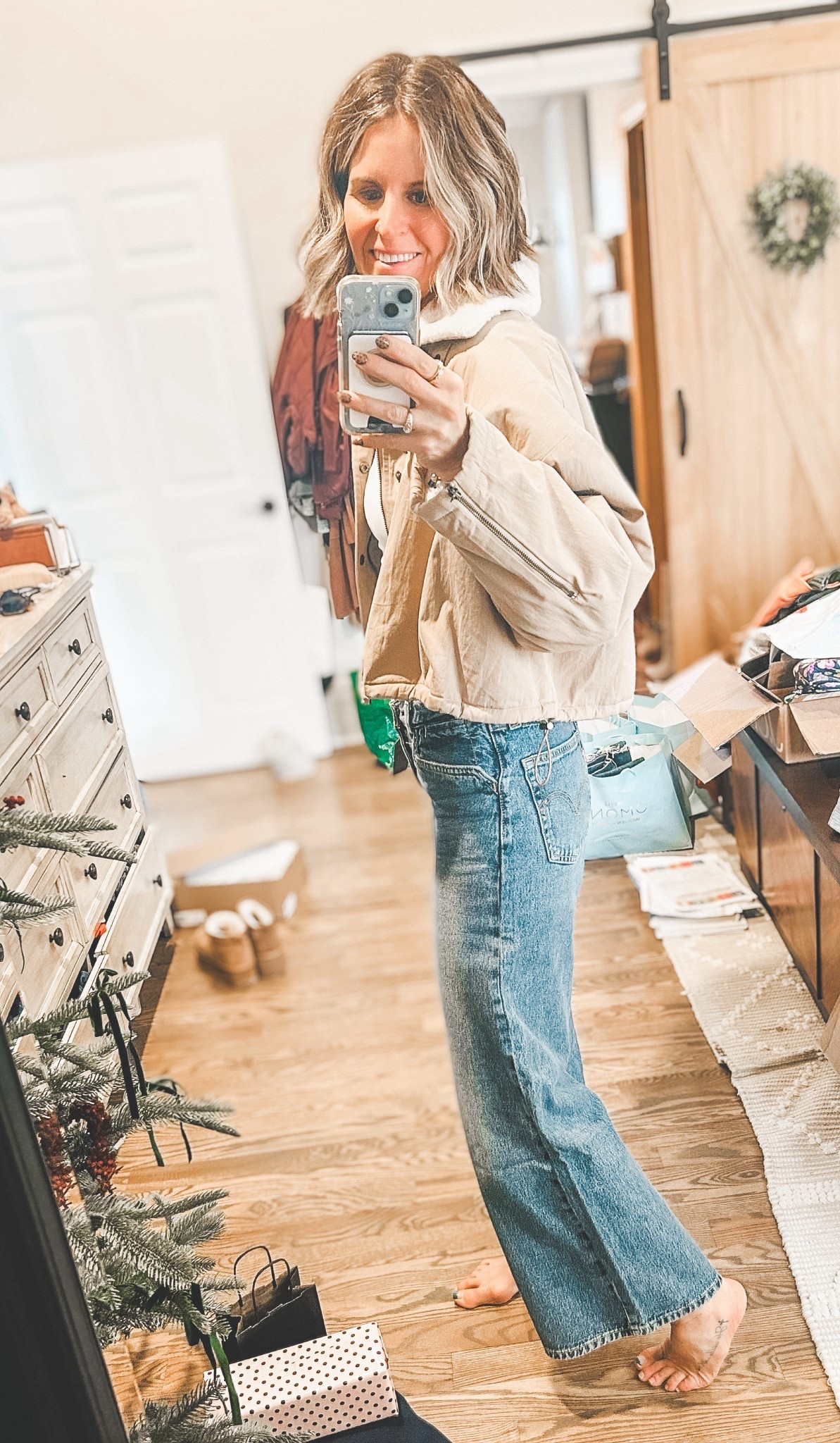 Stay stylish with these comfy jeans and a cute cropped jacket. Perfect for any day! Levi nailed it with these jeans!! They don’t fit like the photo…they are a 31” inseam. I am 5’9 and they are a perfect ankle fit!  An added bonus is the pocket detail is different than most 😍 #amazondenim #amazonfinds

#LTKOver40 #LTKTall