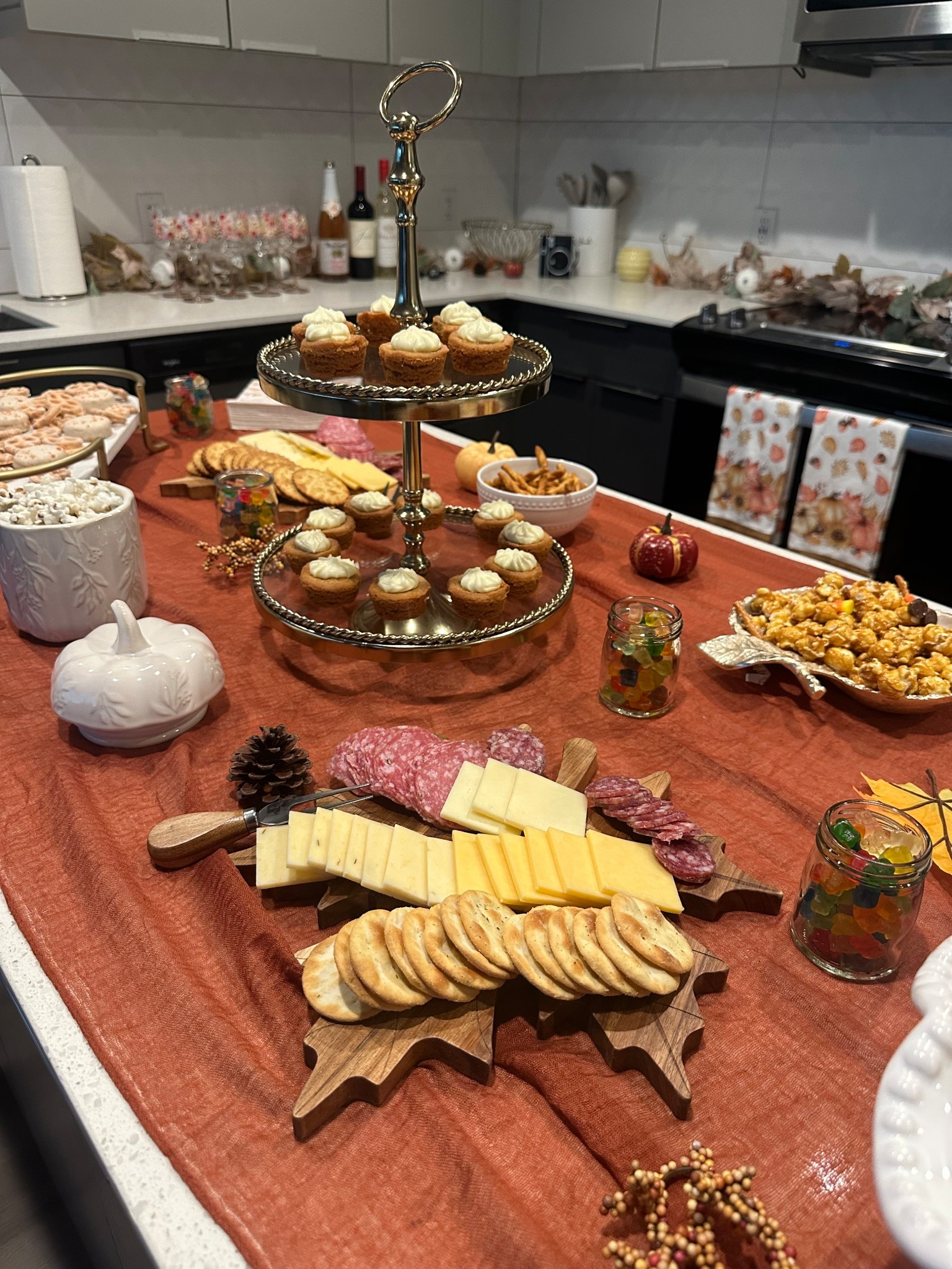 Essentials you need for hosting a fall party or Friendsgiving 🍂 From target, Marshall’s and Amazon! 

Party hosting fall decor, hosting essentials, fall party, hosting Friendsgiving 

#LTKSeasonal #LTKHome #LTKParties