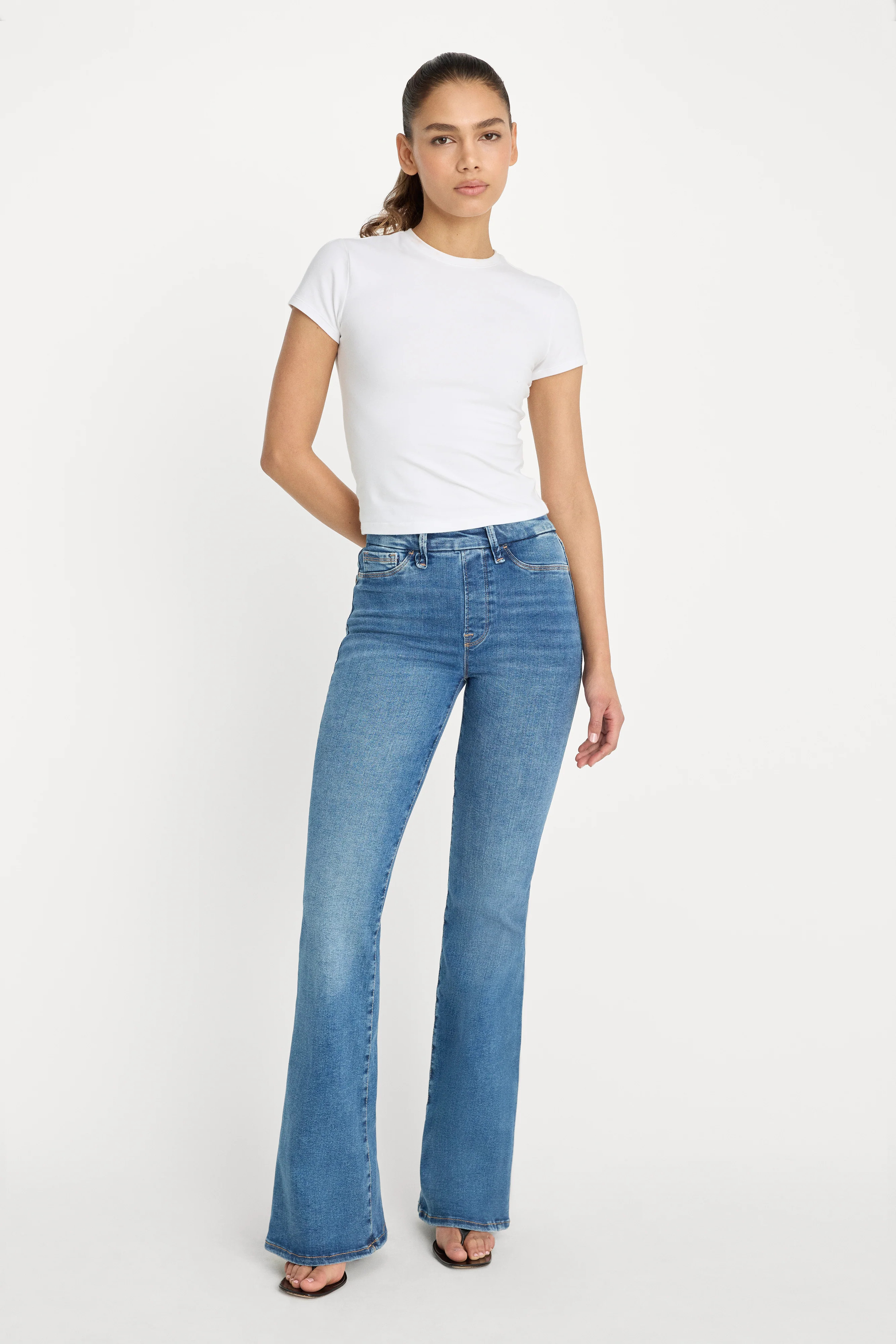 POWER STRETCH PULL-ON FLARE JEANS | INDIGO490 - GOOD AMERICAN | Good American