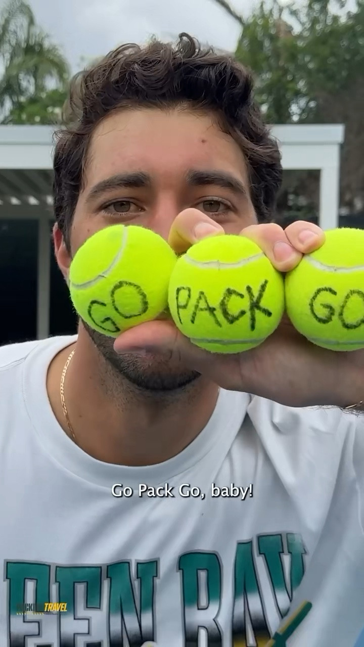Go Pack Go! This exact shirt from Abercrombie is sold out but I am linking similar options! 🎾

#LTKMens #LTKStyleTip #LTKVideo
