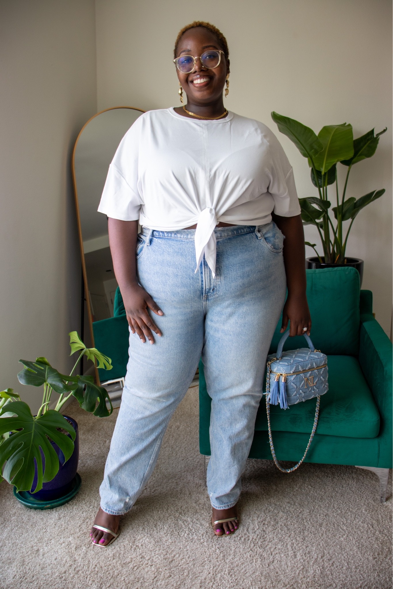 A white crop top and jeans gonna do it every time! Love this with the accents of gold 😍

#LTKcurves #LTKU #LTKfit