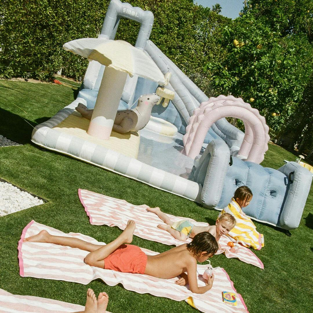 Pool Day Splash | Maisonette