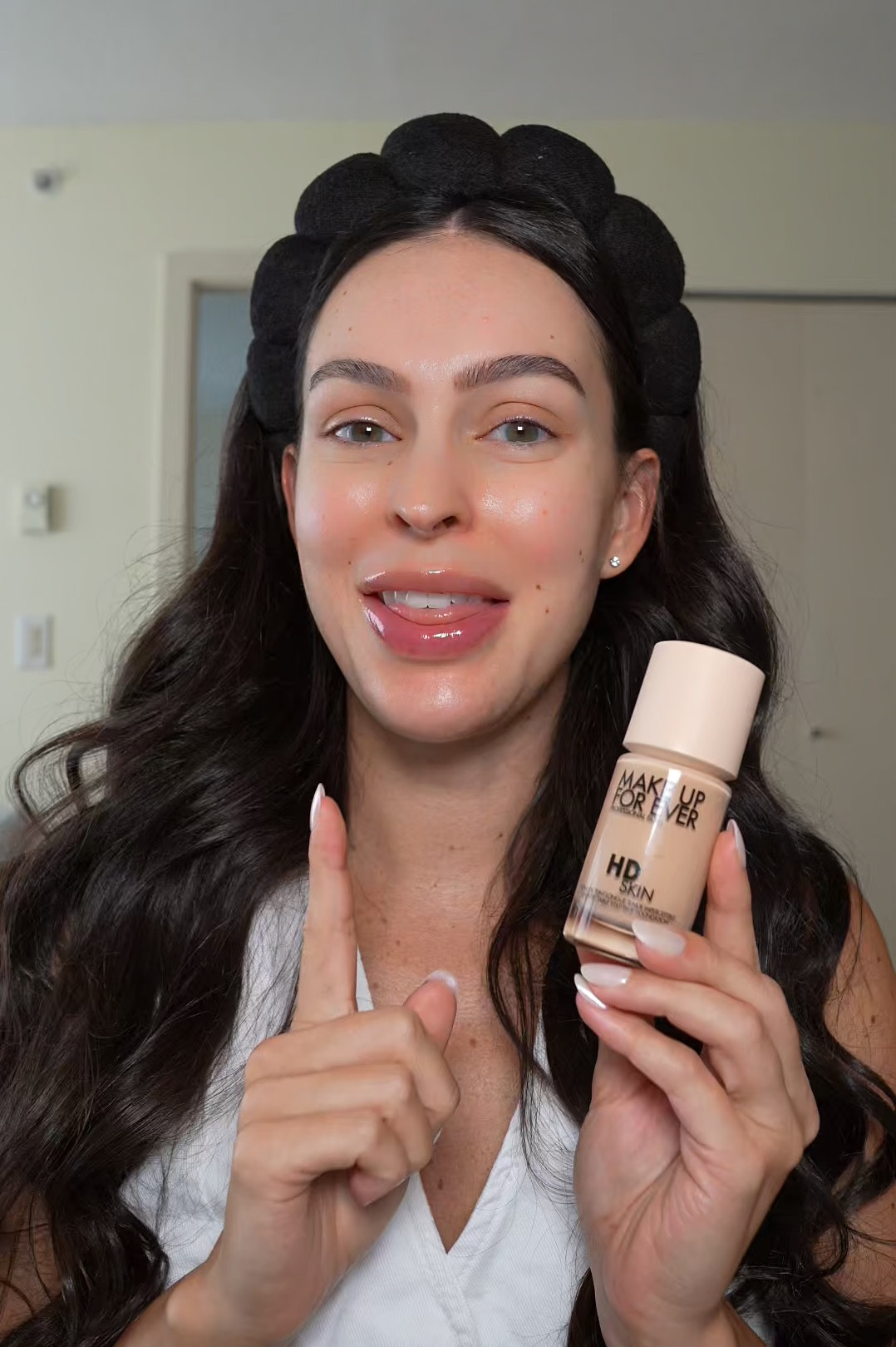 This foundation blew my expectations away! I’m wearing shade: 1R12 Cool Ivory

#foundationreview #makeupreview #beautyreview #mediumcoverage #flawlessskin

#LTKbeauty