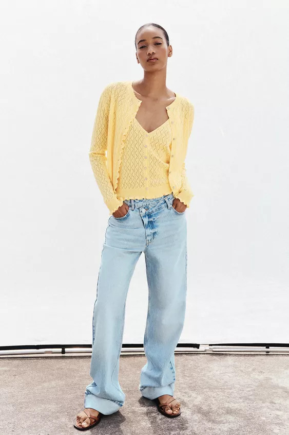 POINTELLE-STRICKJACKE MIT VOLANTS | Zara DE