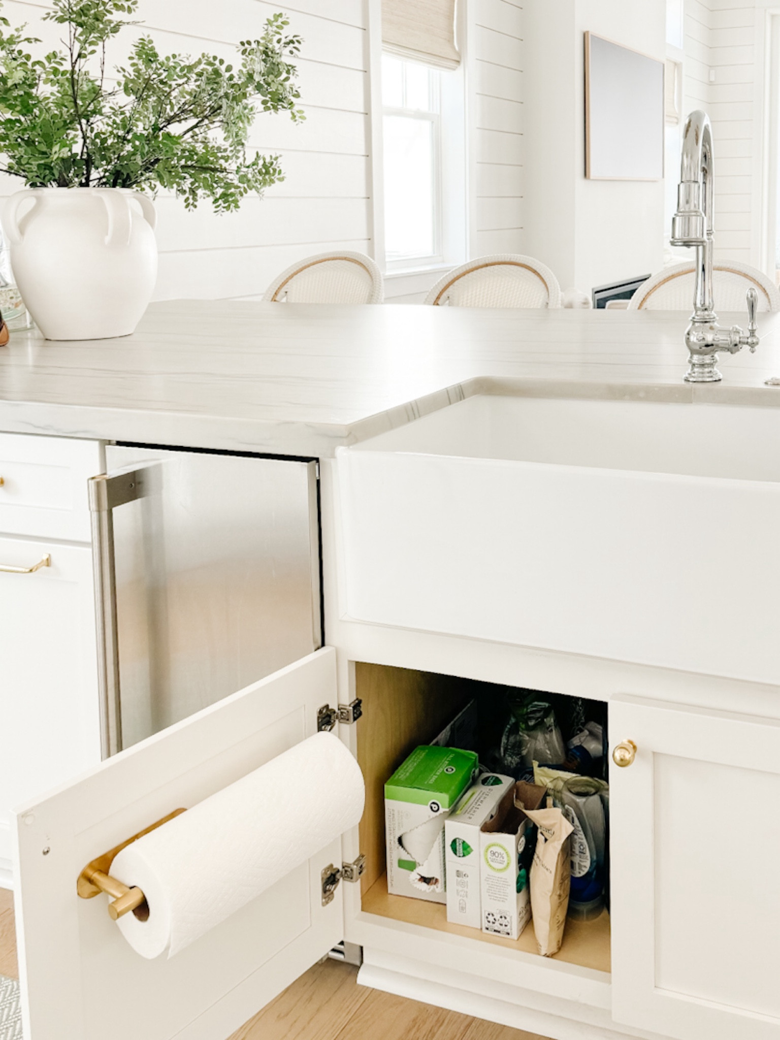 I love this self-adhesive paper towel holder! It also comes with screws but the sticker is very strong! I also installed it in our carriage house under the cabinets above the sink. There are several ways to use it! Plus it’s on sale!
.
#ltkhome #ltkfindsunder50 #ltkfindsunder100 #ltkstyletip #ltksalealert #ltkseasonal

#LTKSeasonal #LTKhome #LTKfindsunder50