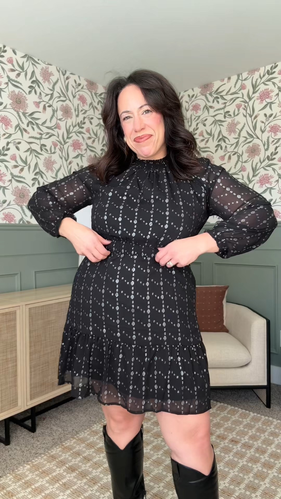 Walmart dress midsize approved! Perfect for the holiday season parties! Wearing size large! 

#LTKHoliday #LTKMidsize #LTKgrwm