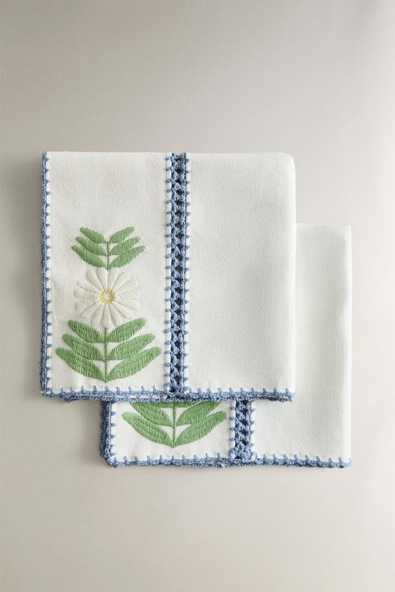 PACK OF COTTON NAPKINS WITH CONTRAST EMBROIDERY (PACK OF 2) | Zara US