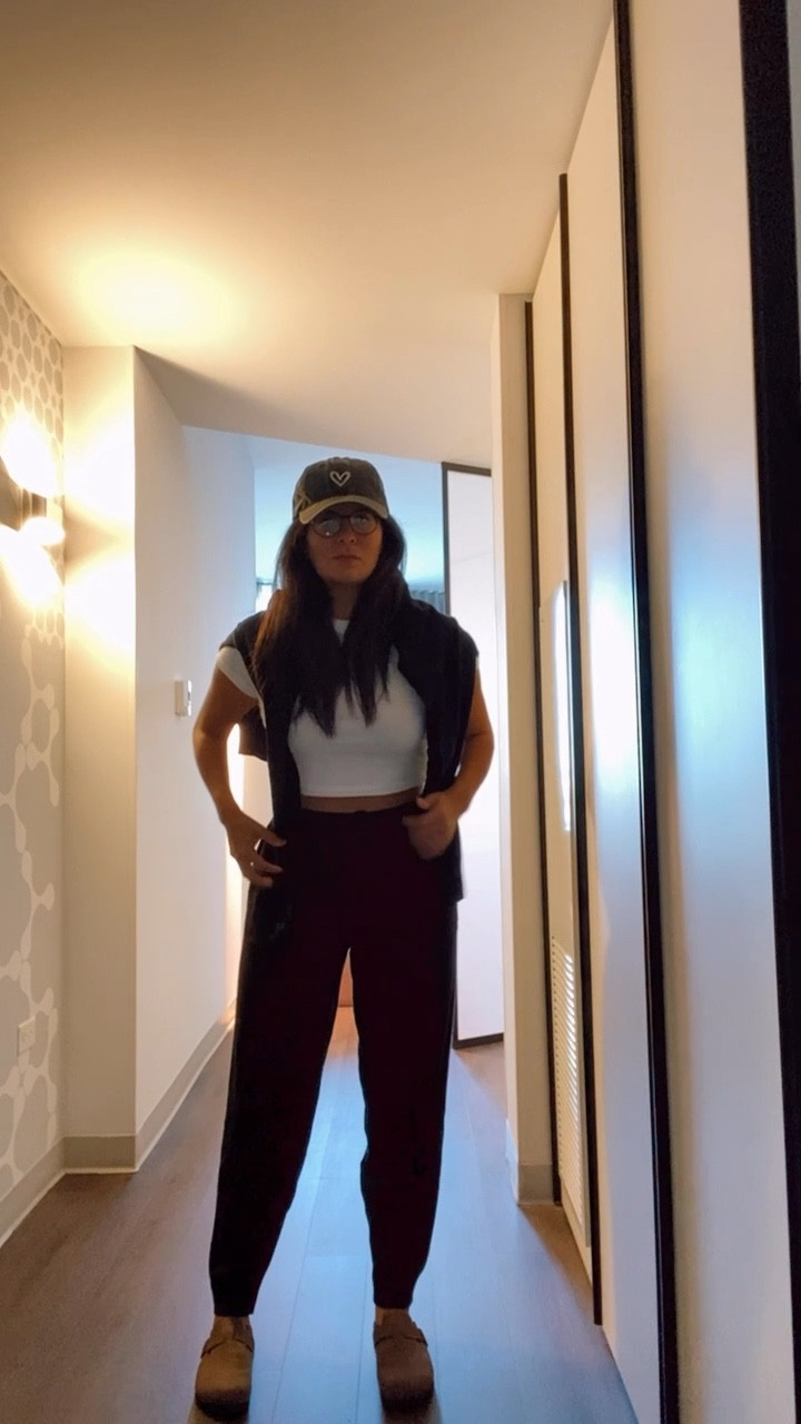 Airport fit amazon finds loungeset loungewear amazon fashion target finds ootd fall set vacation travel 

#LTKSeasonal #LTKTravel #LTKStyleTip