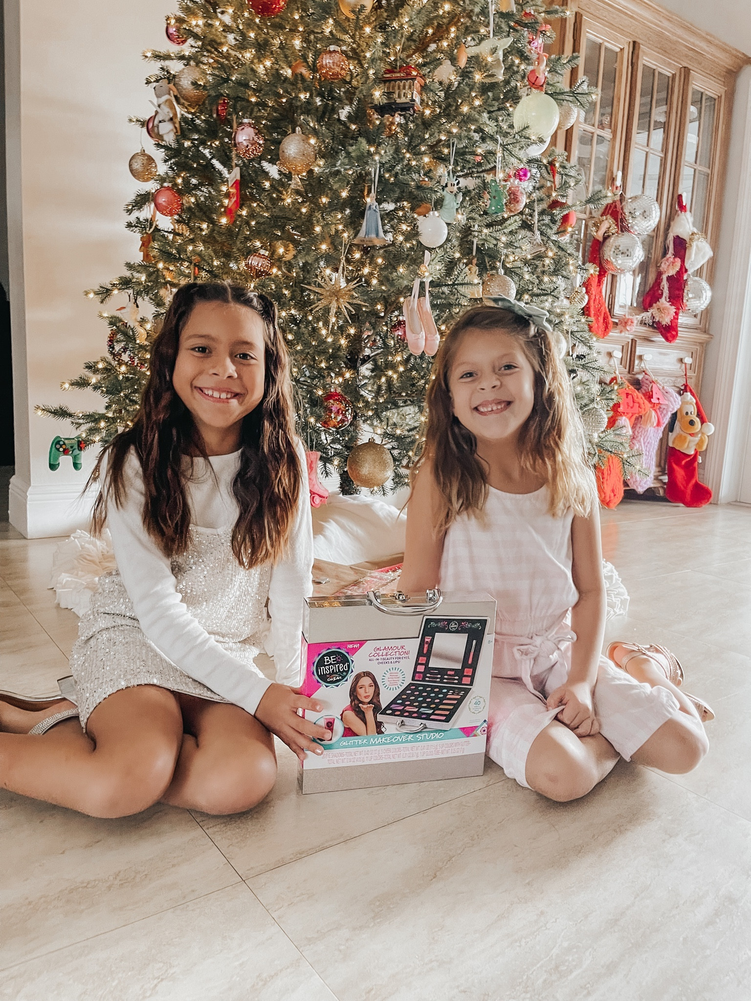 Makeup set for tween girls 

#LTKSeasonal #LTKHoliday #LTKGiftGuide