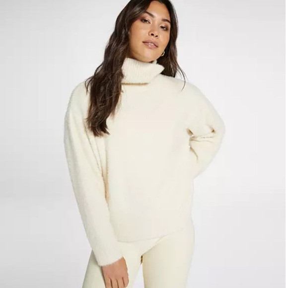 CALIA ⭐️turtleneck sweatshirt | Poshmark