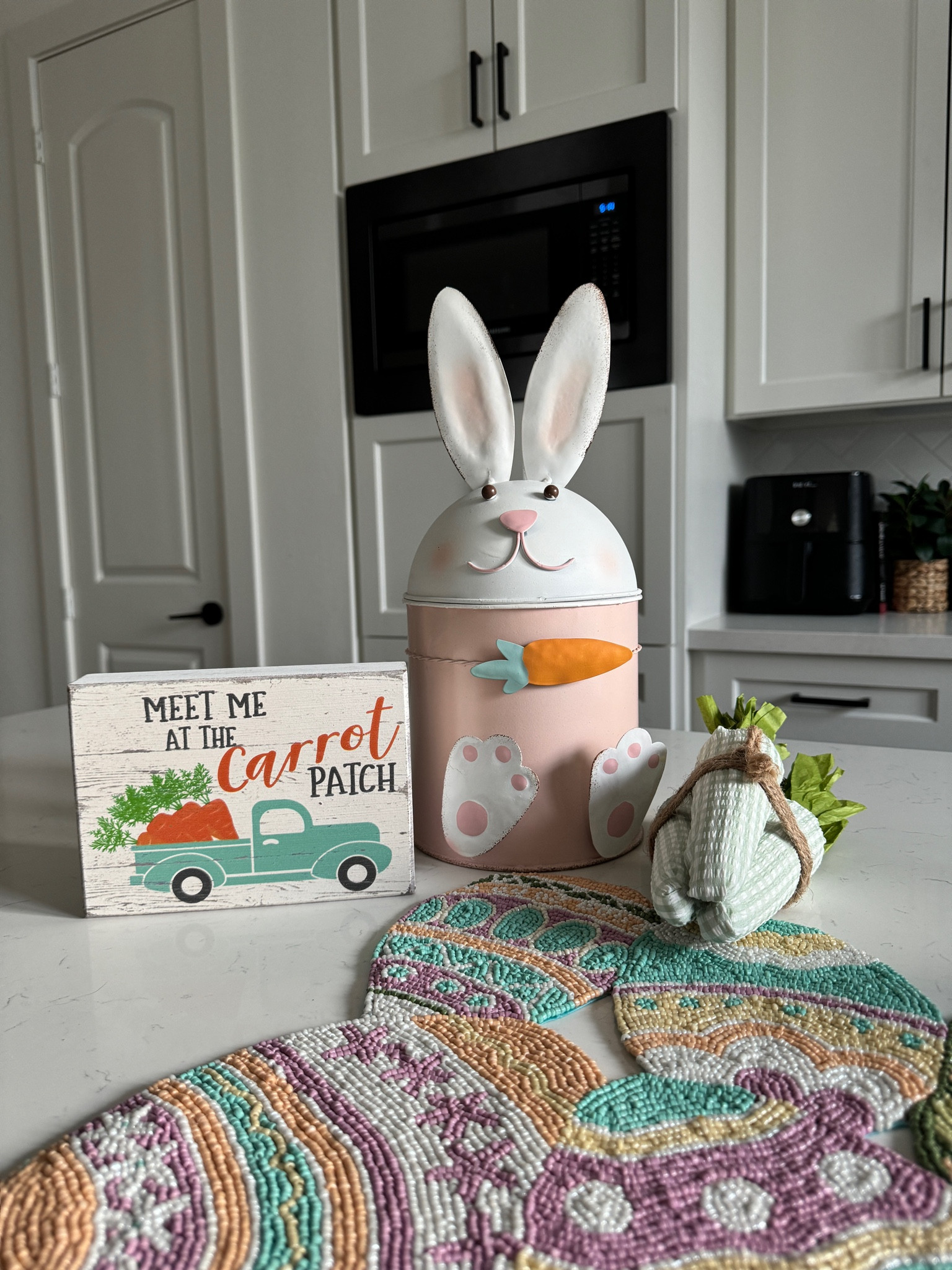 Easter decor

#LTKhome #LTKSeasonal #LTKfindsunder50