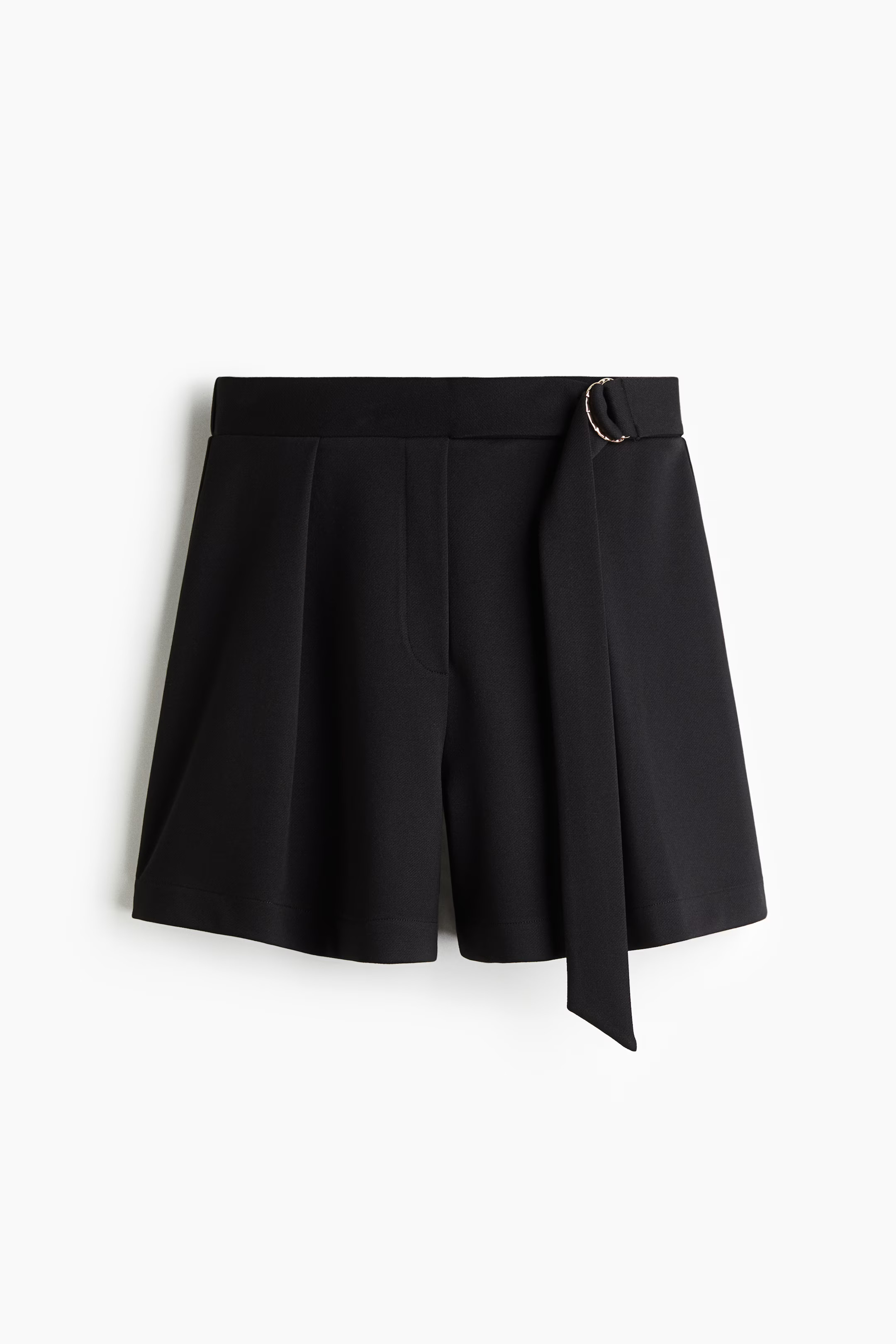 Belted shorts | H&M (UK, MY, IN, SG, PH, TW, HK)