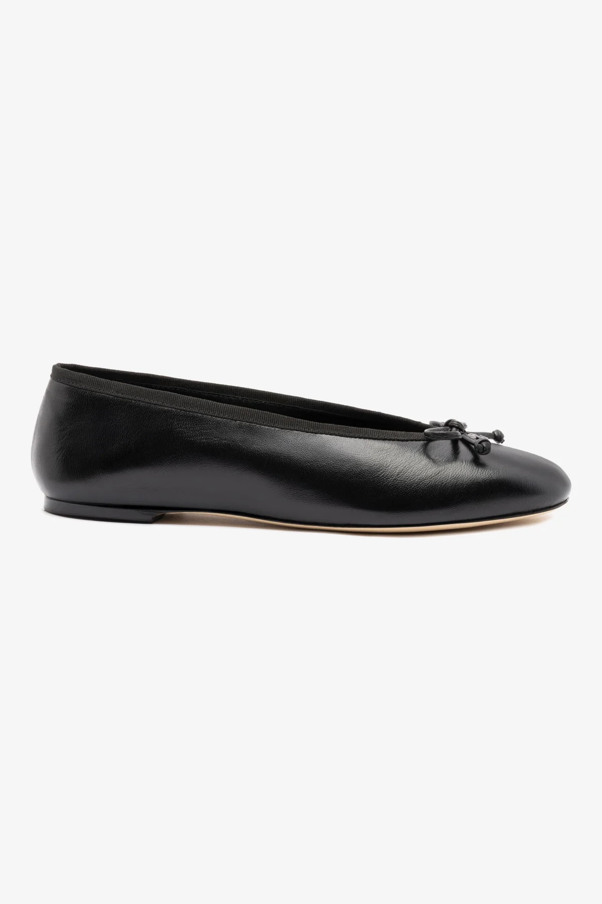 Pavlova Ballet Flat In Black Leather | Larroude