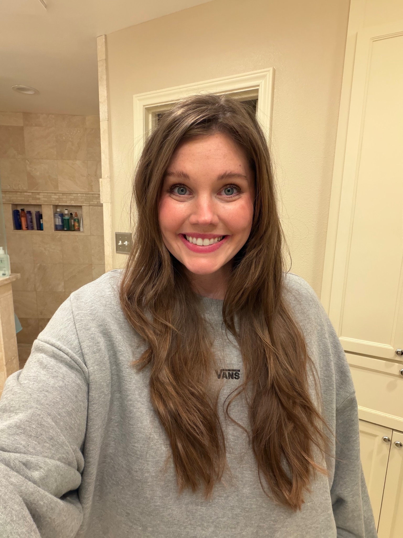 I have no idea how to use a curling iron, so I tried out hot rollers and I liked the look! Linking what I used!
............
Blowout hair routine hair tips hair tutorial blowout tutorial hair tools gray sweatshirt gray pullover hairspray drugstore haircare drugstore beauty hot rollers tutorials curling iron hairbrush easy hairdo beginner hair look straight hair tutorial soft waves soft curls texture spray 

#LTKBeauty #LTKgrwm