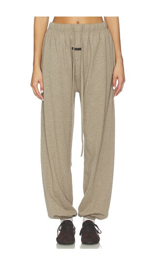 Classic Sweatpant in Homestead Heather | Revolve Clothing (Global)