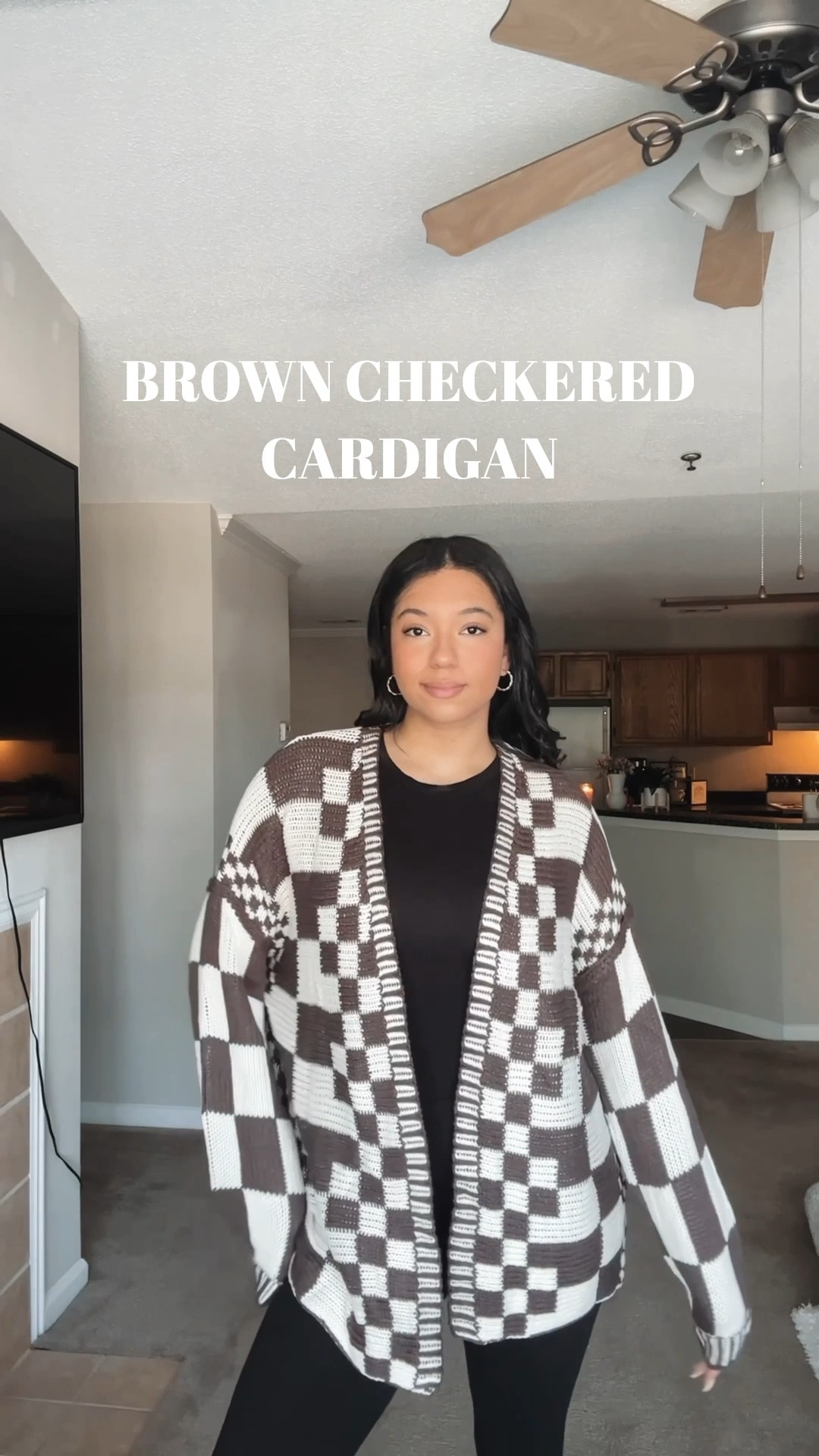  Check out this brown checkered cardigan from Amazon! It’s so cozy and soft, perfect for fall fashion 🤎

#LTKStyleTip #LTKFallSale #LTKSeasonal