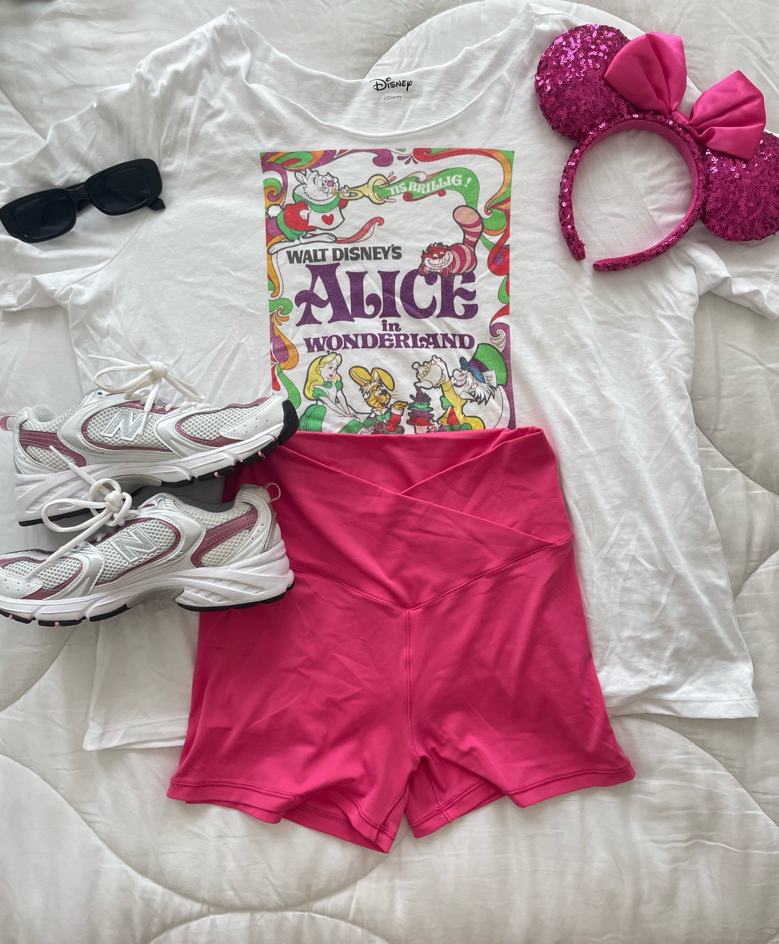 alice in wonderland ootd ⏰💞
